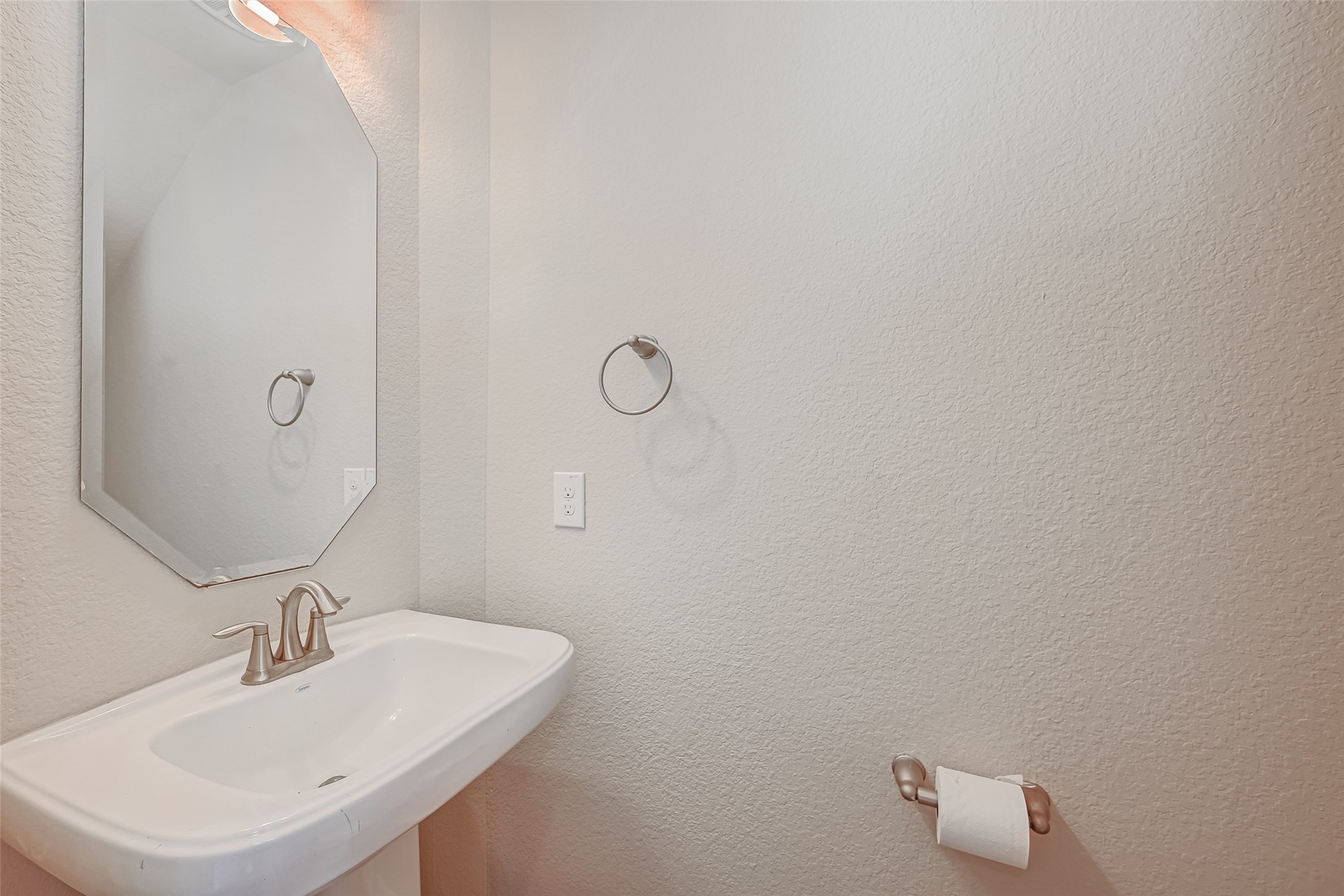 9526 Bonbrook Bend Lane Property Photo 24