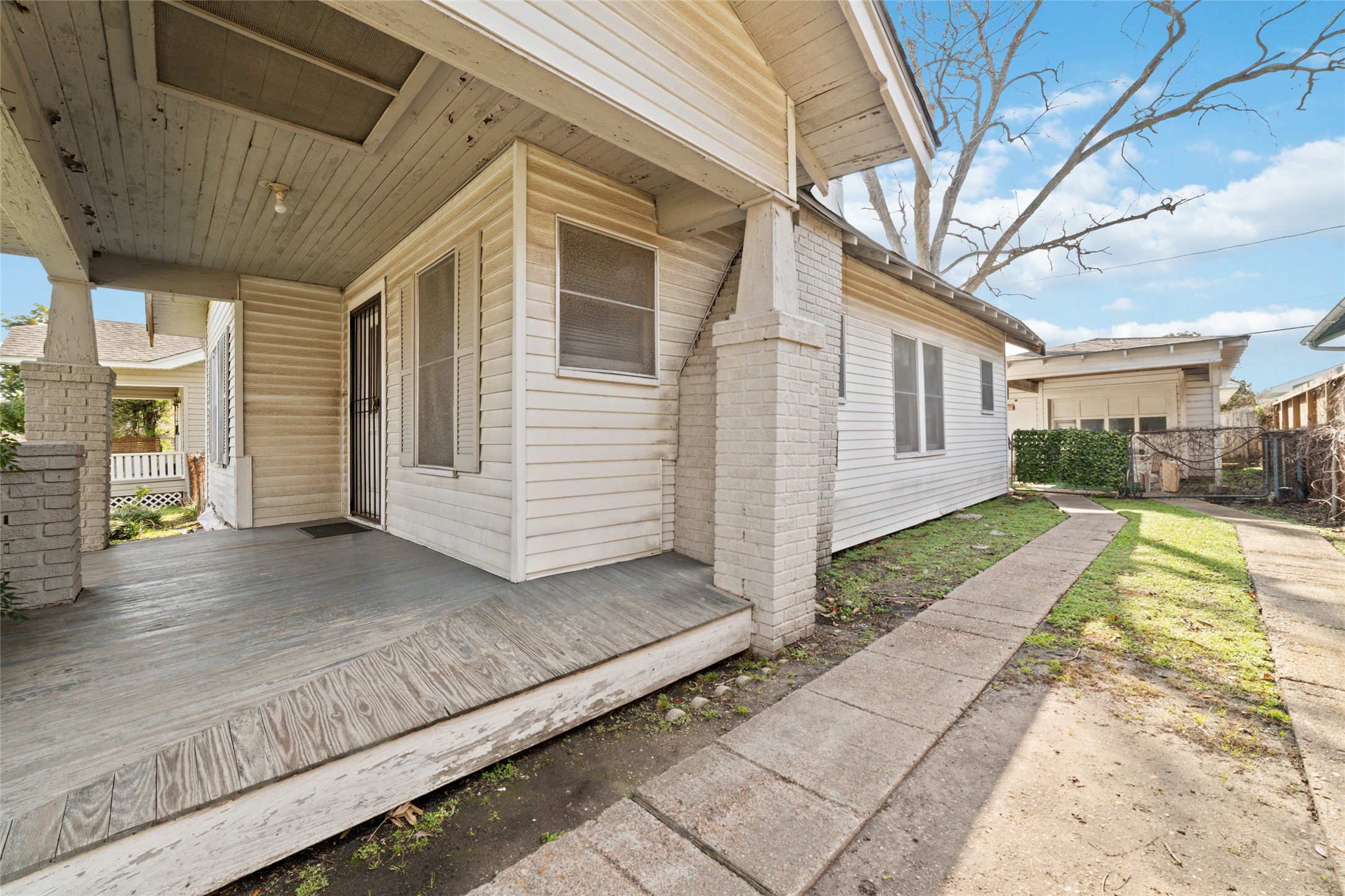 1110 W Gardner Street Property Photo 3