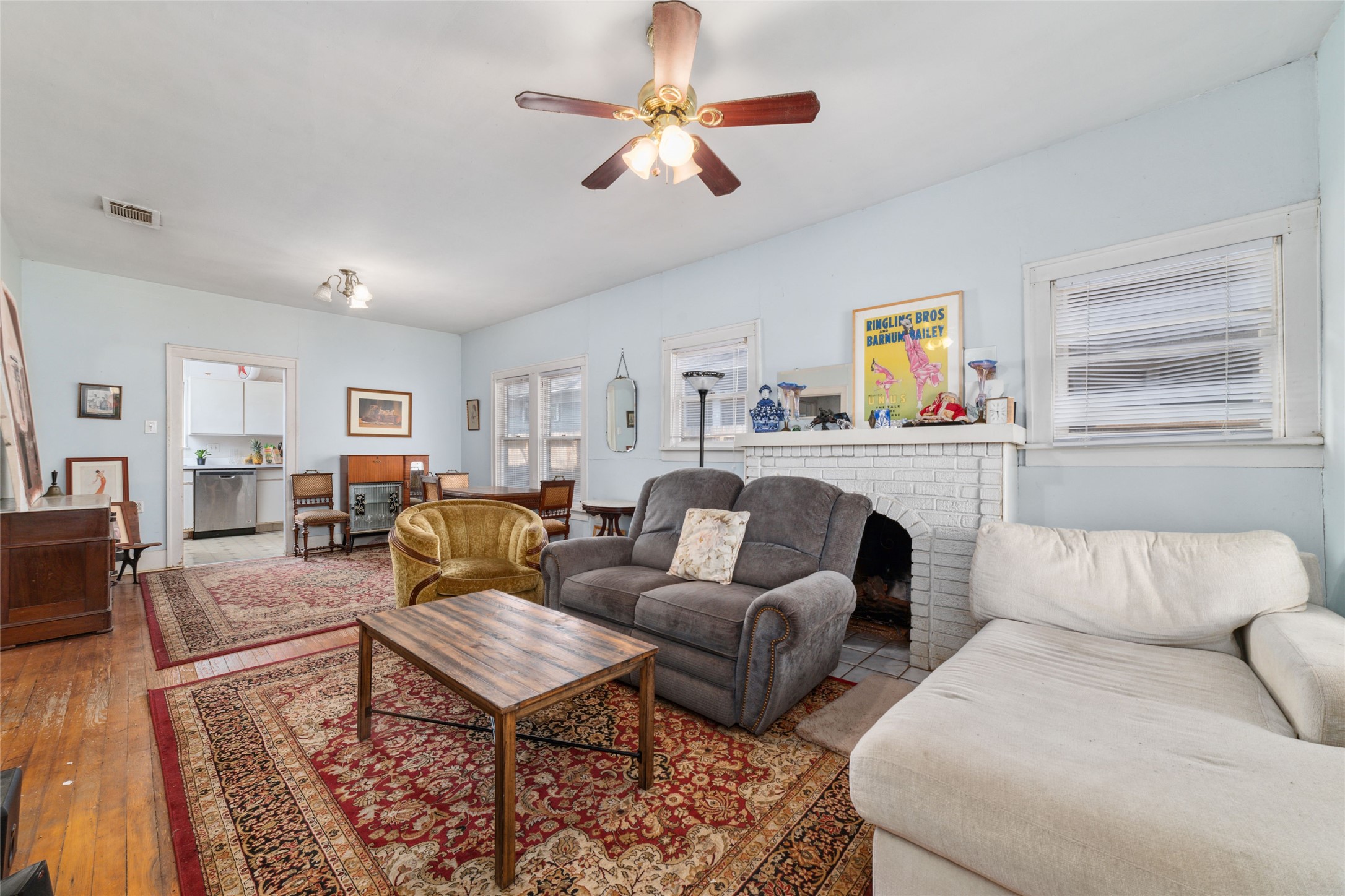 1110 W Gardner Street Property Photo 6