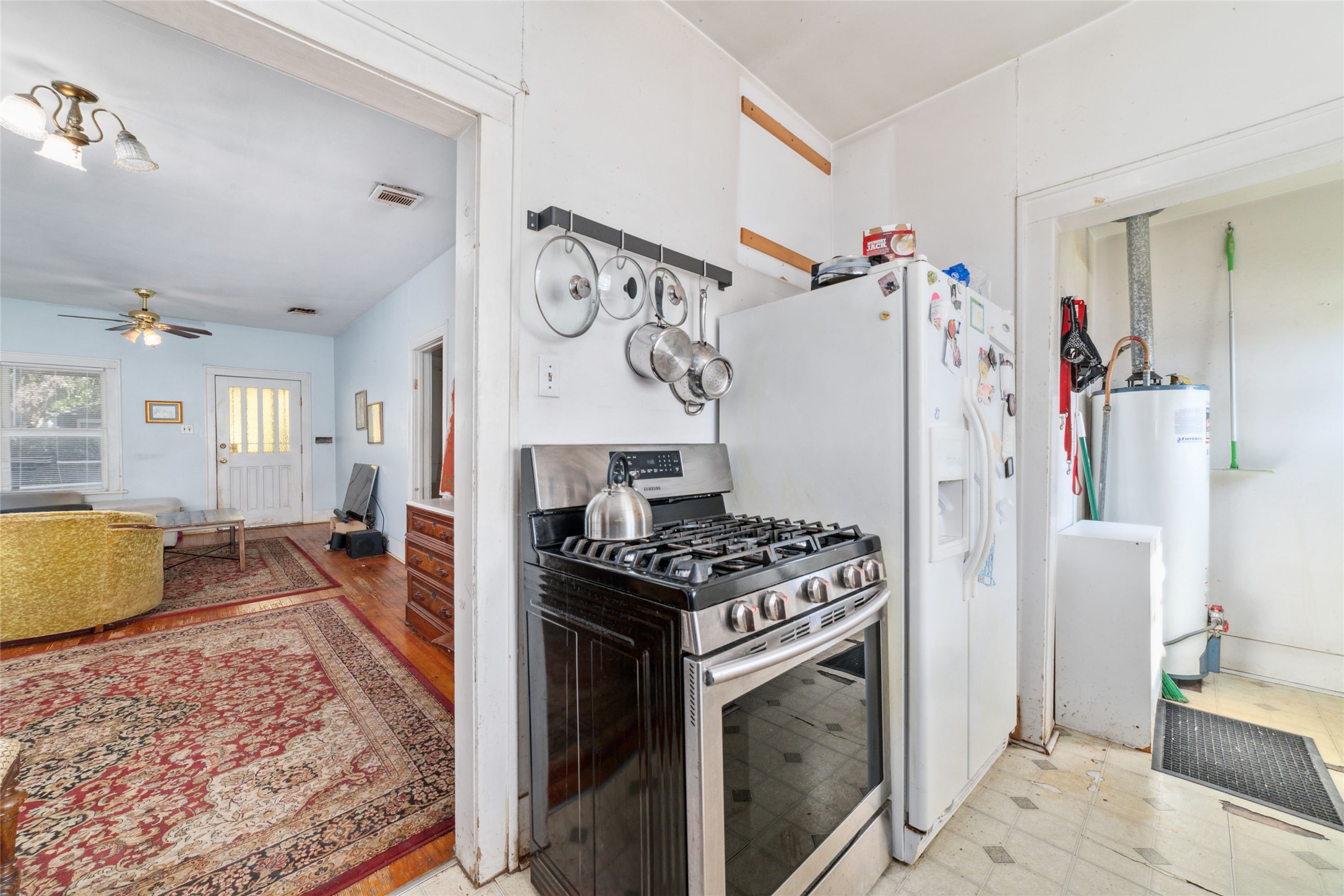 1110 W Gardner Street Property Photo 10