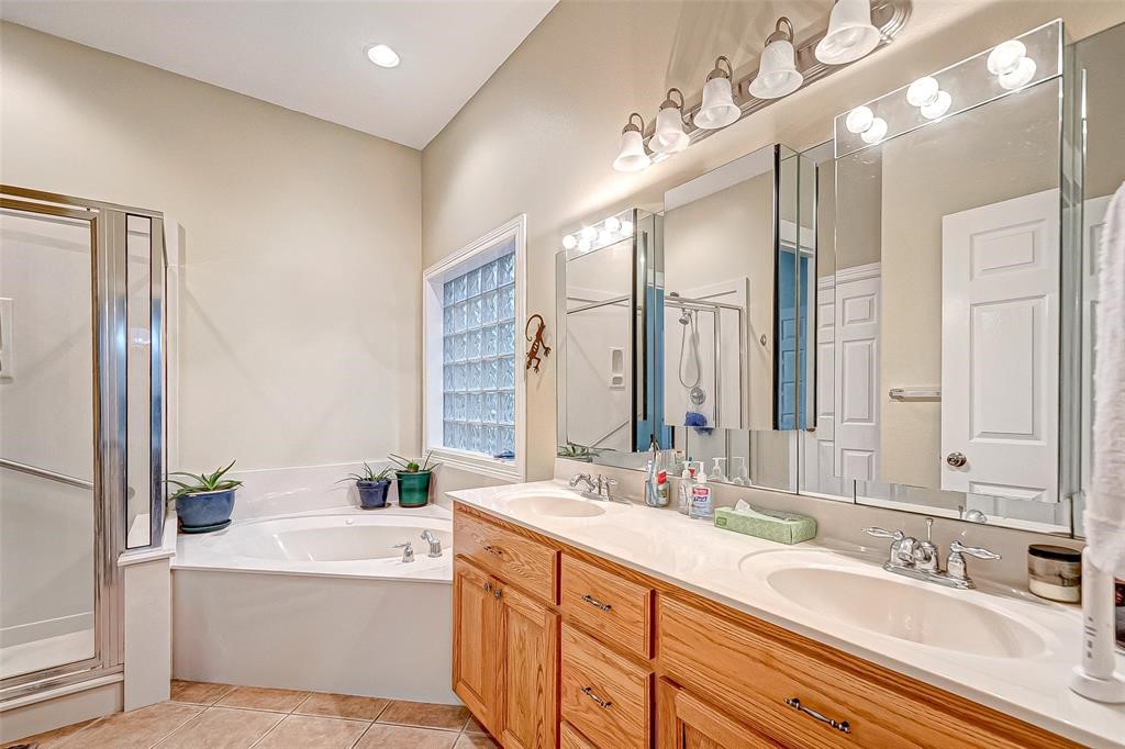 110 Monterrey Road W Property Photo 4