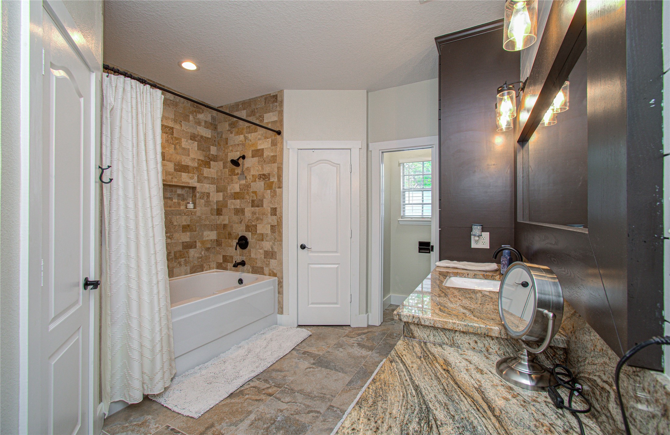 9501 Gene Street Property Photo 27