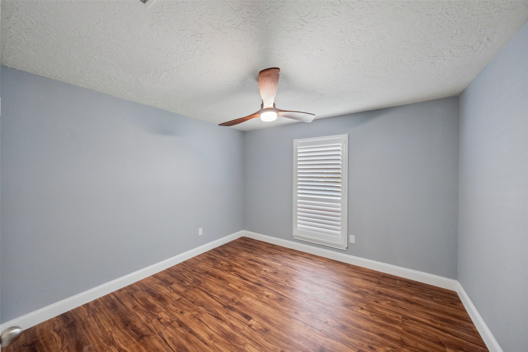 3211 N Park Drive Property Photo 10