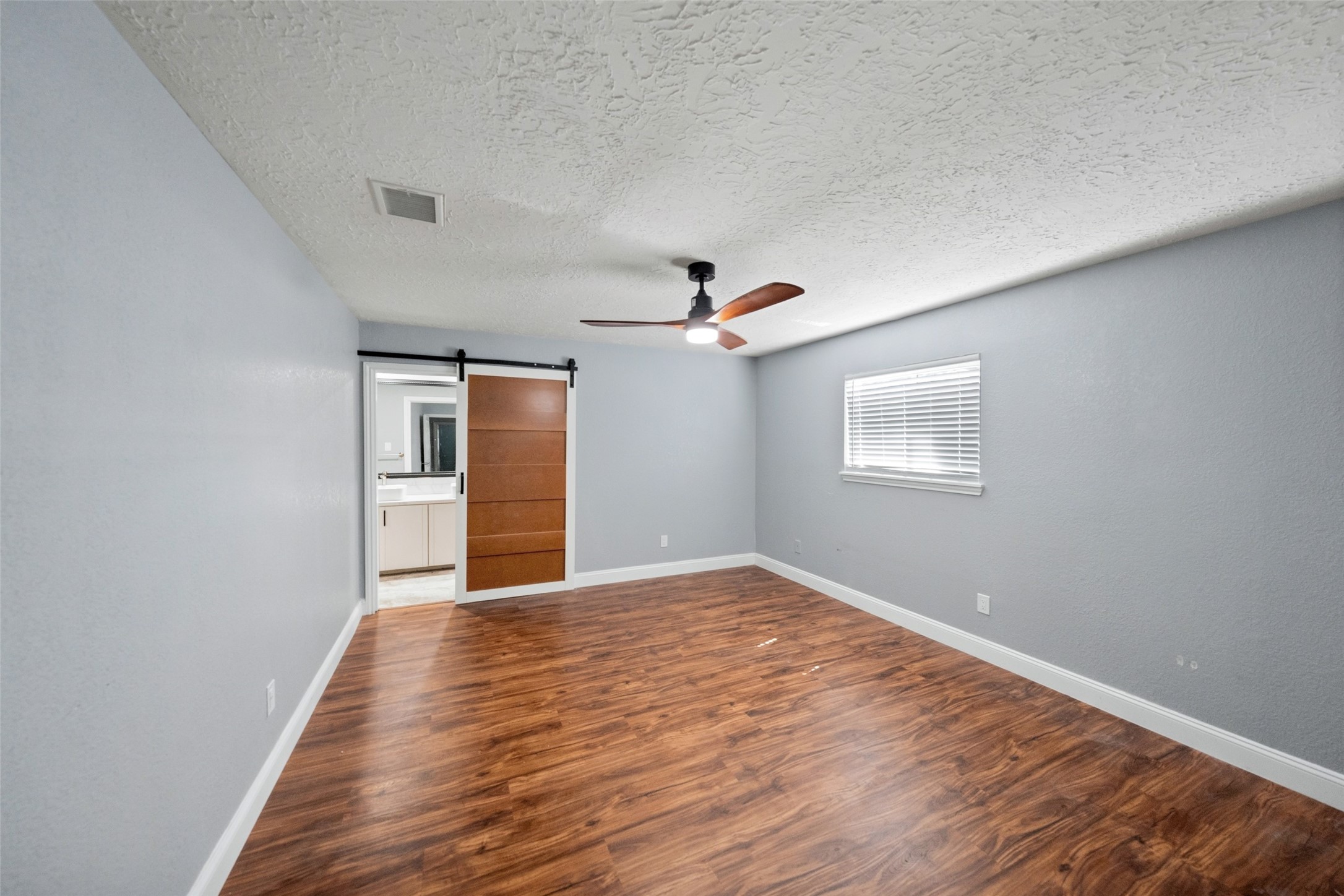 3211 N Park Drive Property Photo 11