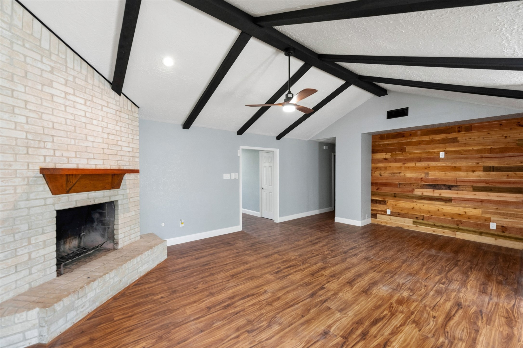 3211 N Park Drive Property Photo 15