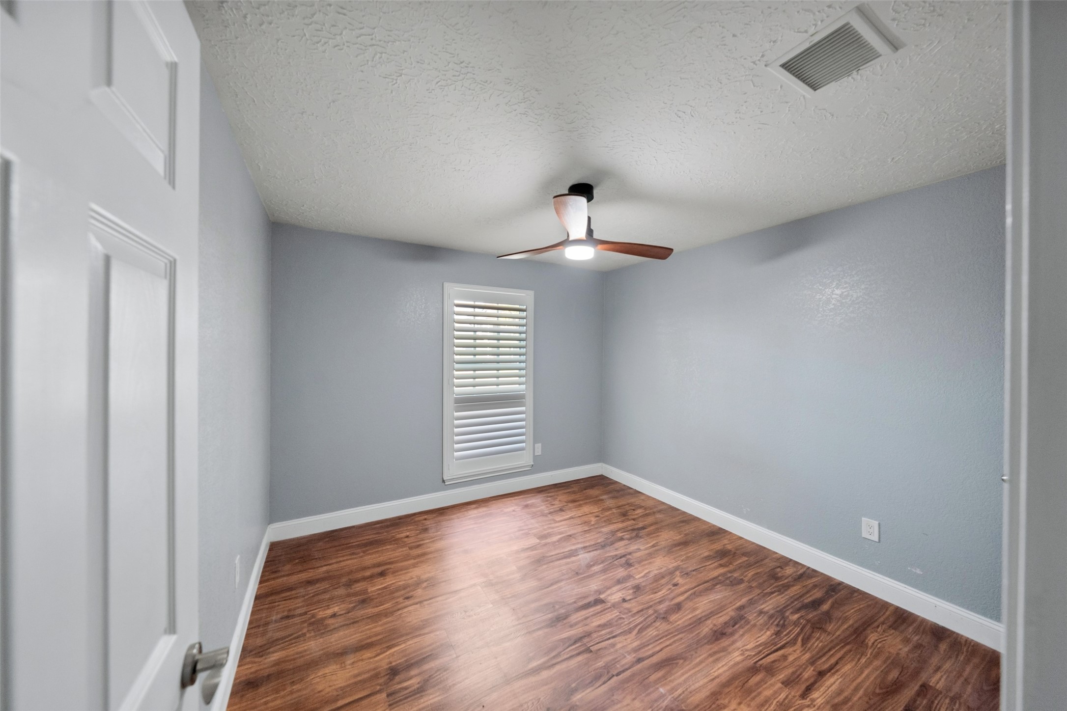 3211 N Park Drive Property Photo 18