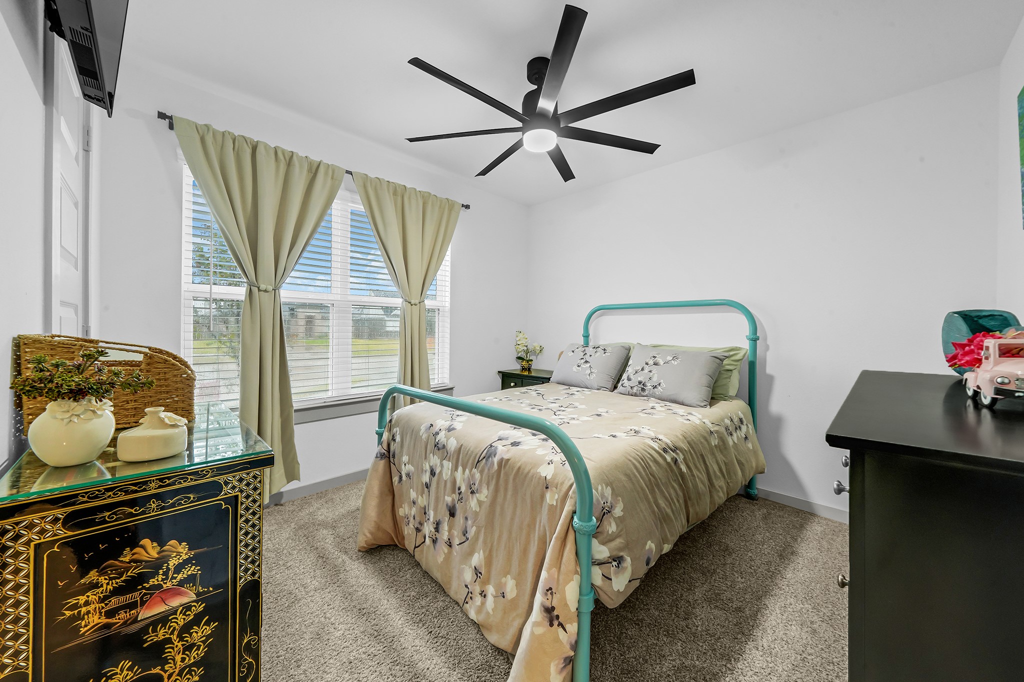 29431 Pikes Peak Drive Property Photo 10