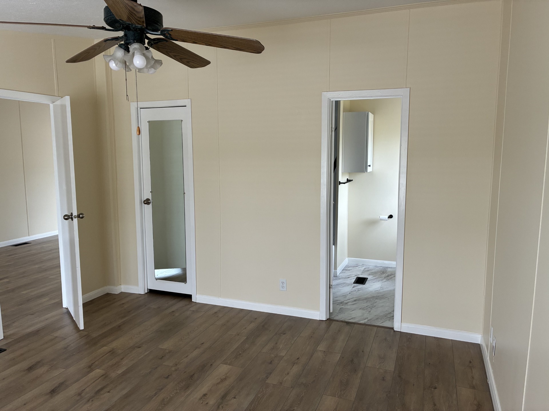 1160 Alleyton Road Property Photo 4