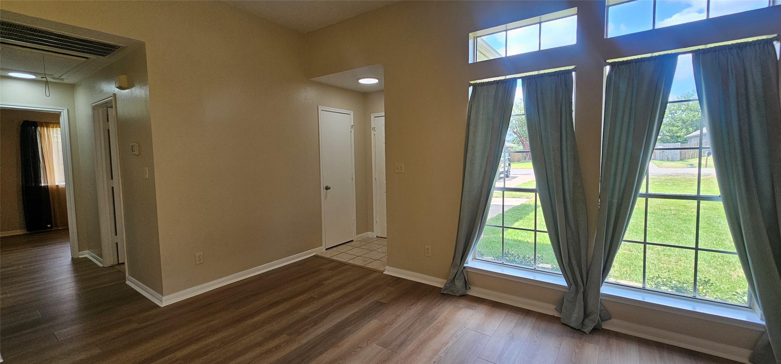 10538 Twin Circles Drive Property Photo 6