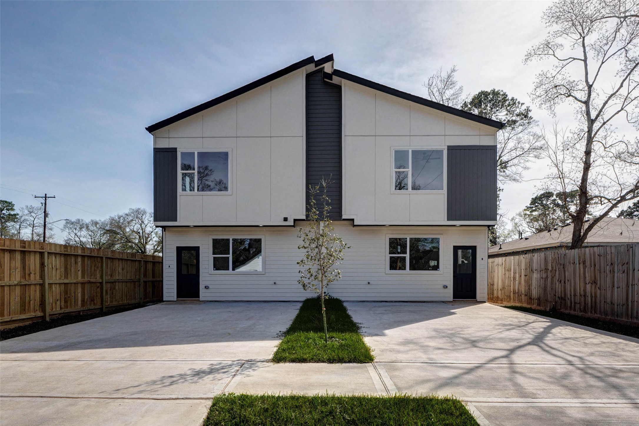 5912 Mayle Street A/b Property Photo 2