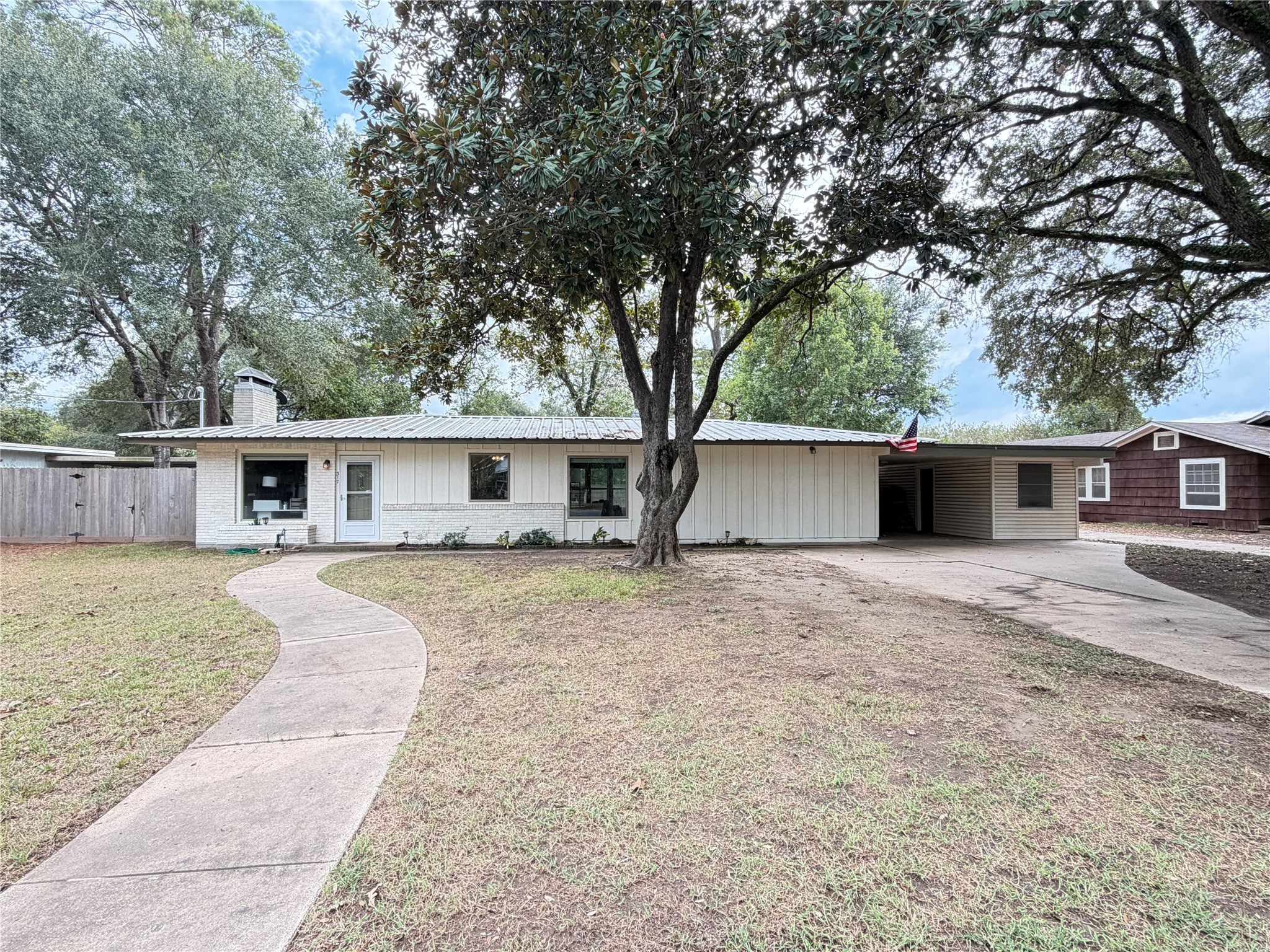 317 Harbert Street Property Photo 1