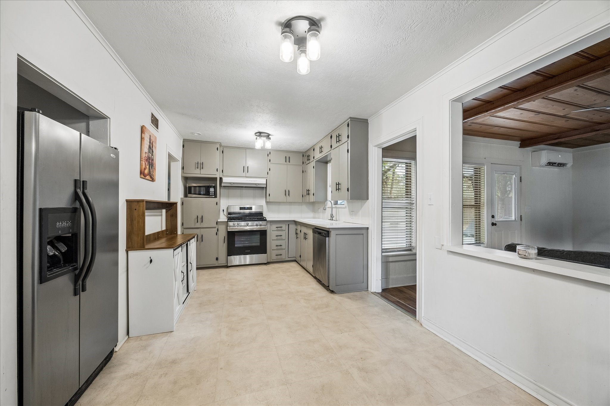 317 Harbert Street Property Photo 10
