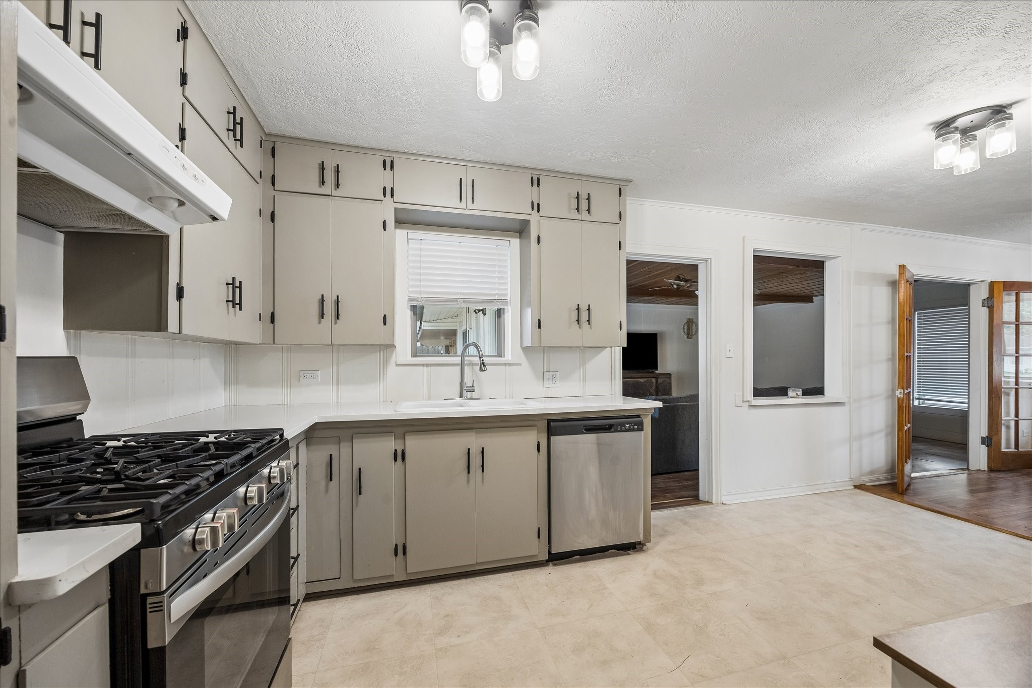 317 Harbert Street Property Photo 11