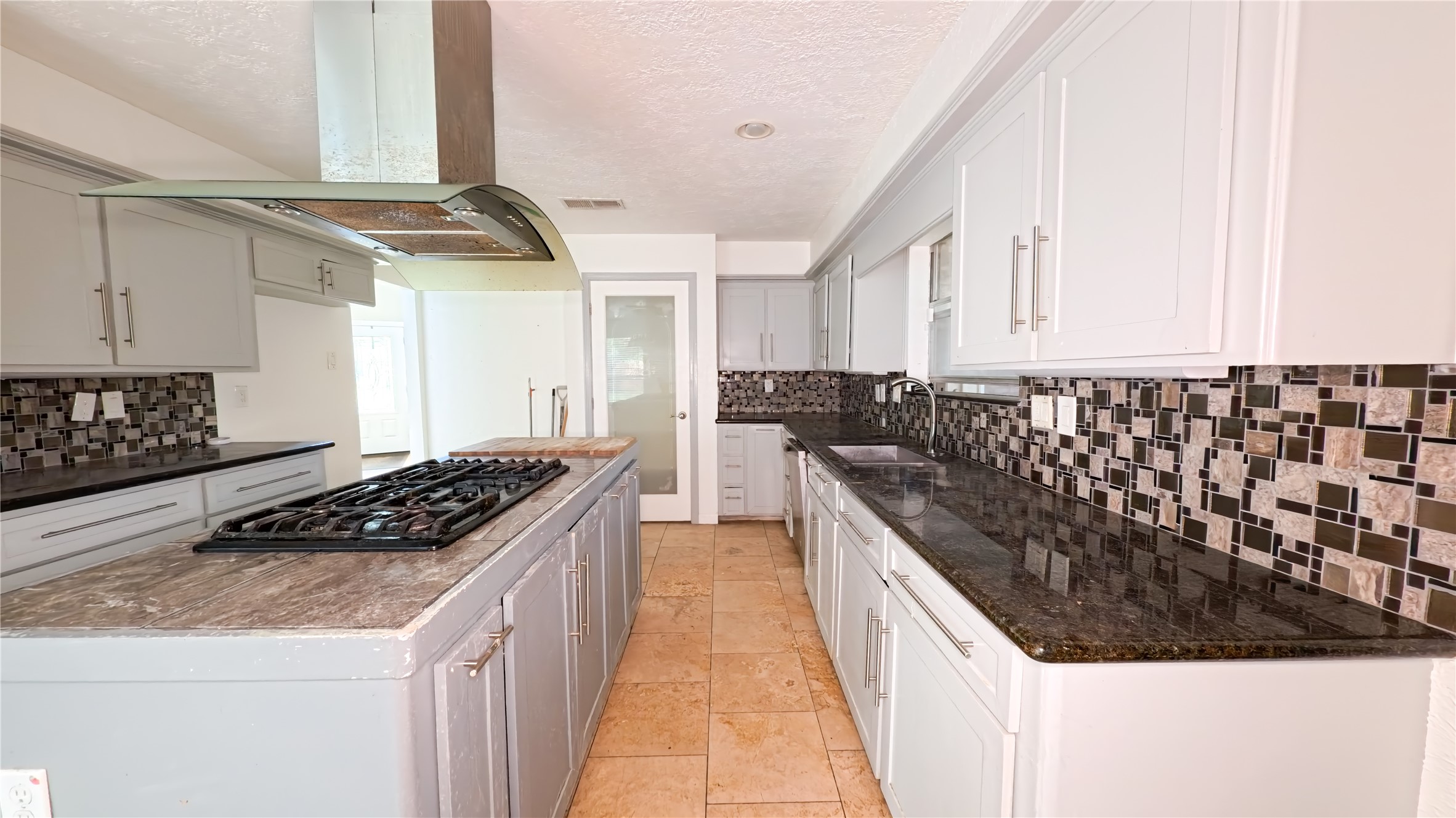 17826 Mahogany Forest Drive Property Photo 6
