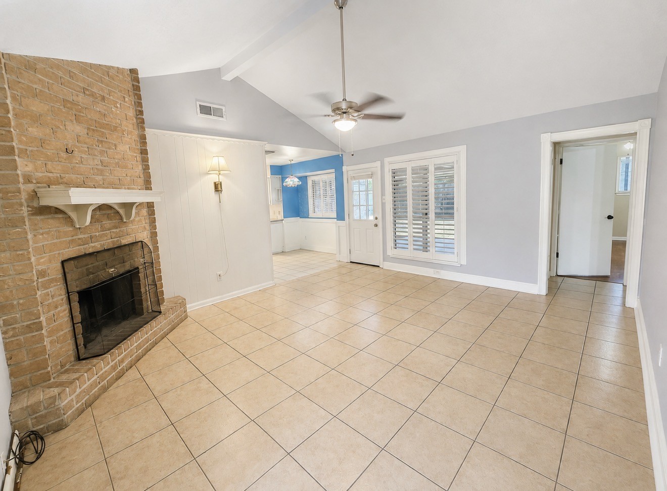 430 Shady Glade Drive Property Photo 9