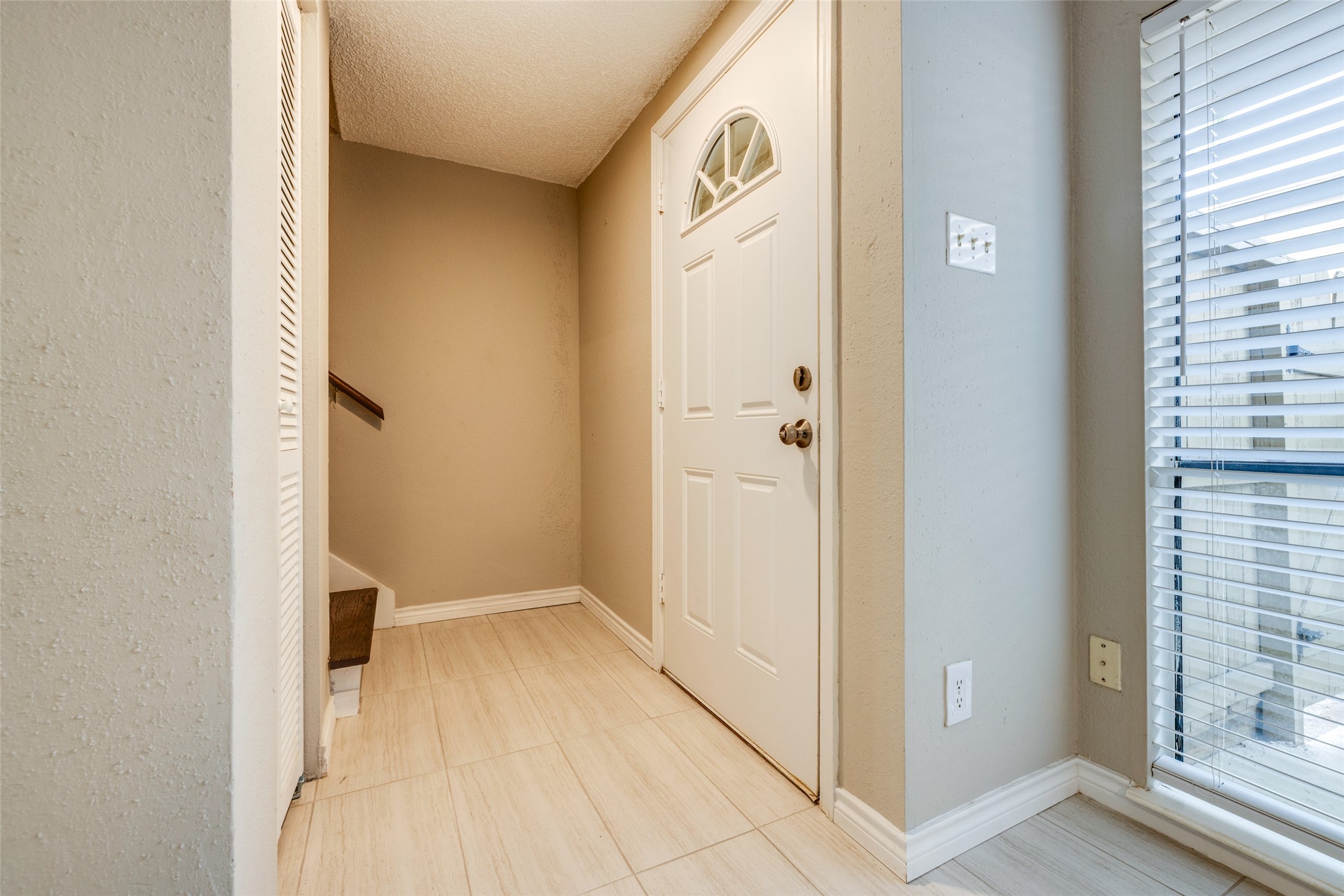 3654 Ocee Street Property Photo 4