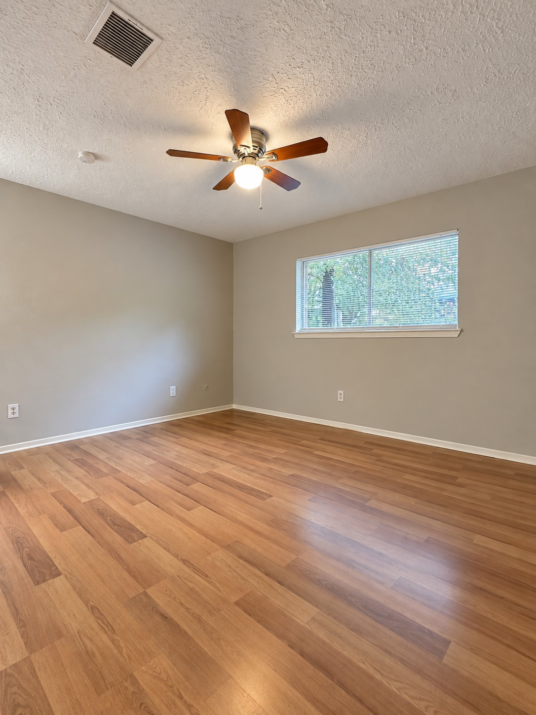 26415 Pine Canyon Drive Property Photo 10