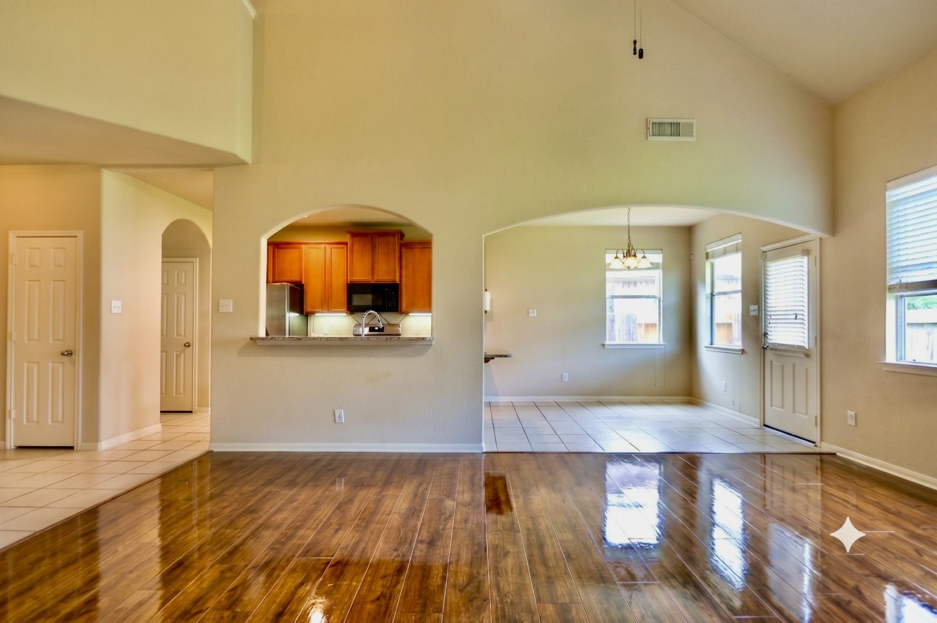 5102 Heatherdawn Ct Property Photo 8