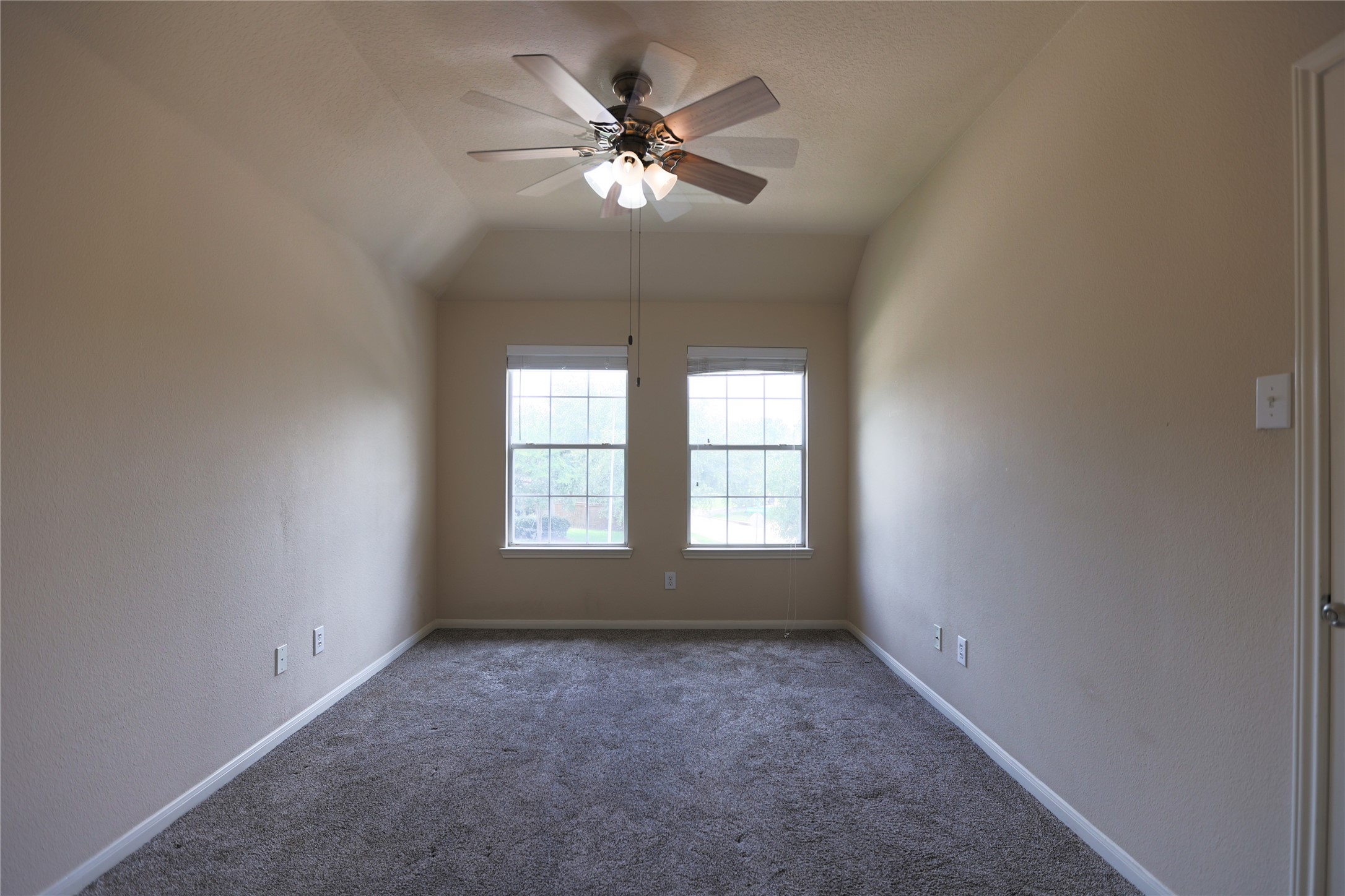 5102 Heatherdawn Ct Property Photo 25