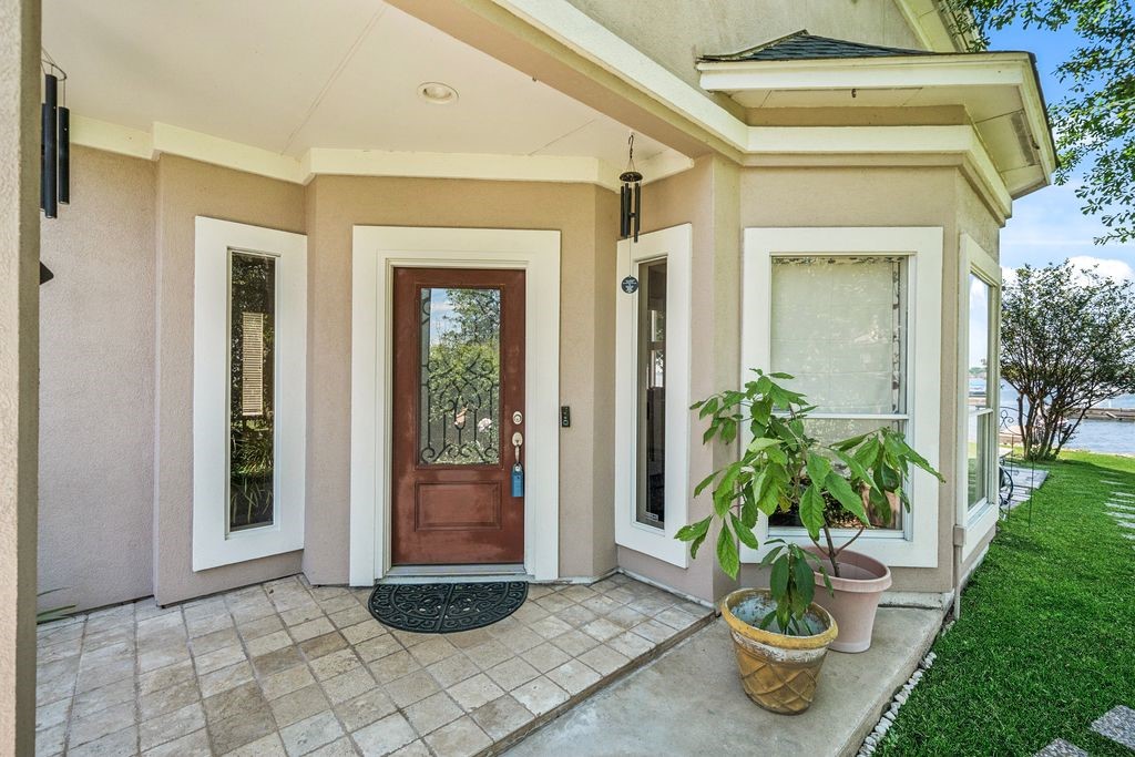 1607 Schooner Point Property Photo 4