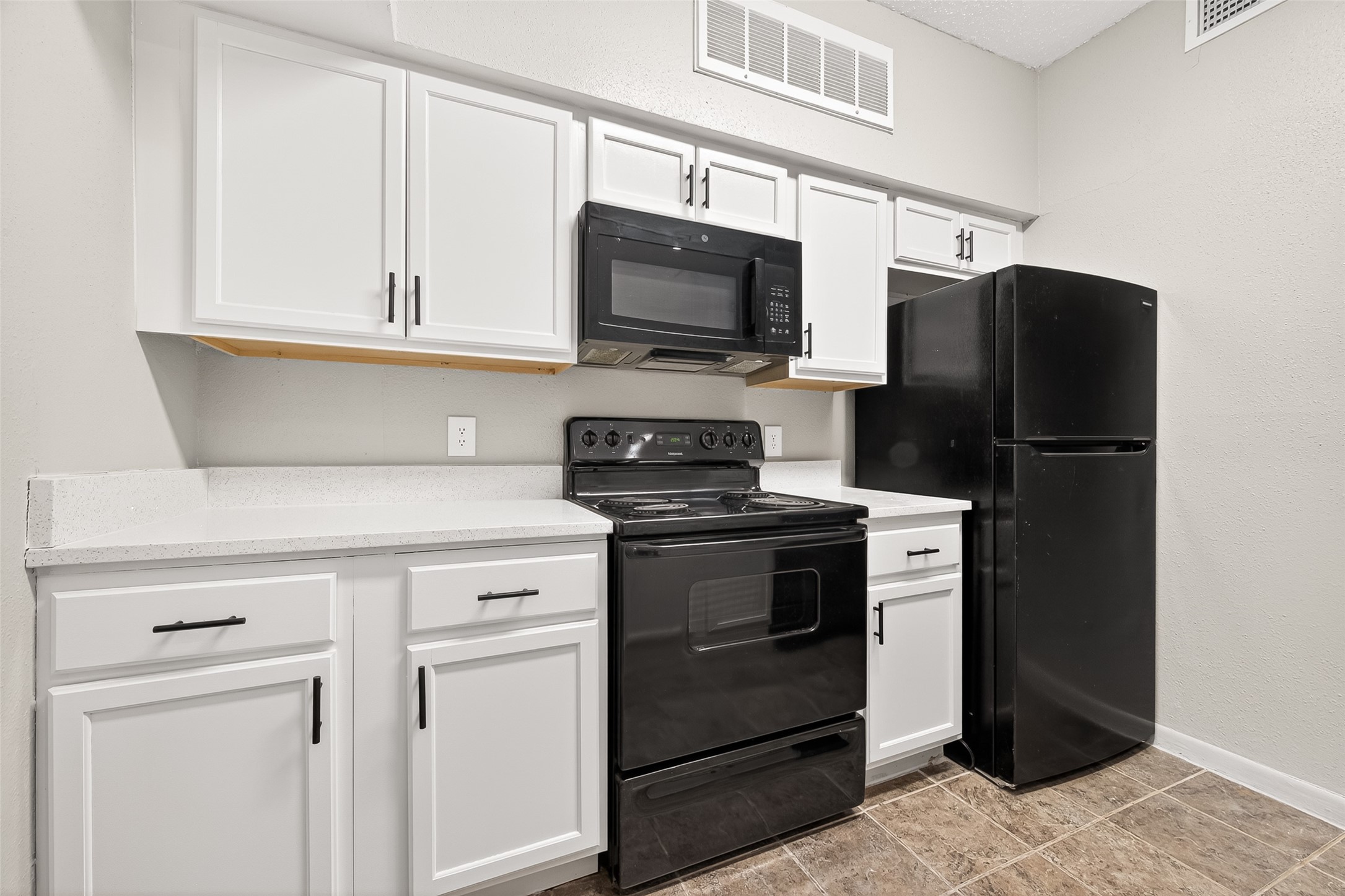 10855 Meadowglen Lane 608 Property Photo 7