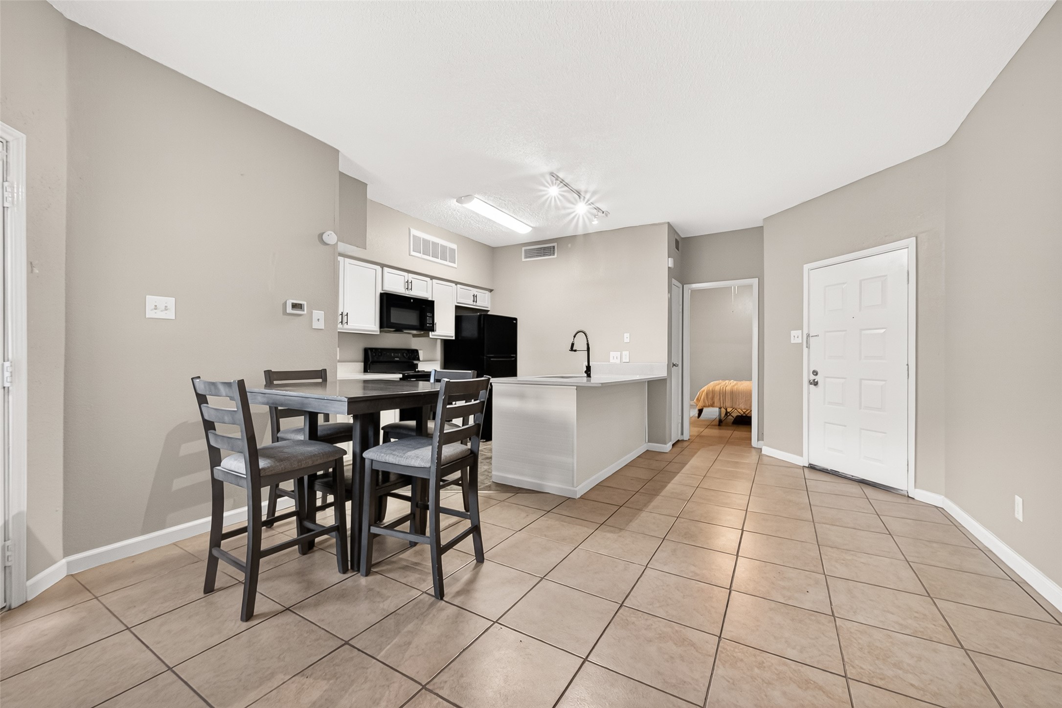 10855 Meadowglen Lane 608 Property Photo 10