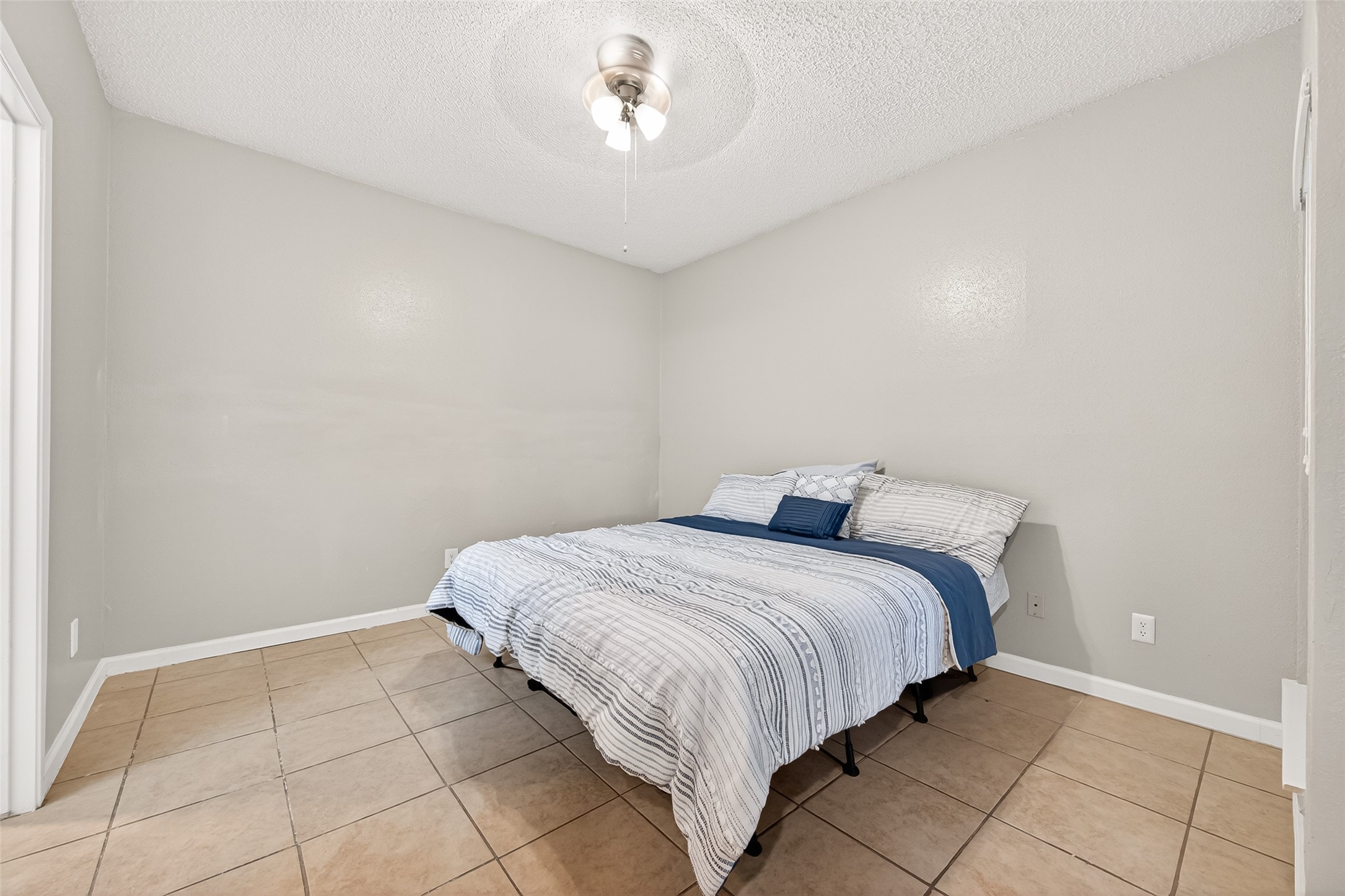 10855 Meadowglen Lane 608 Property Photo 13