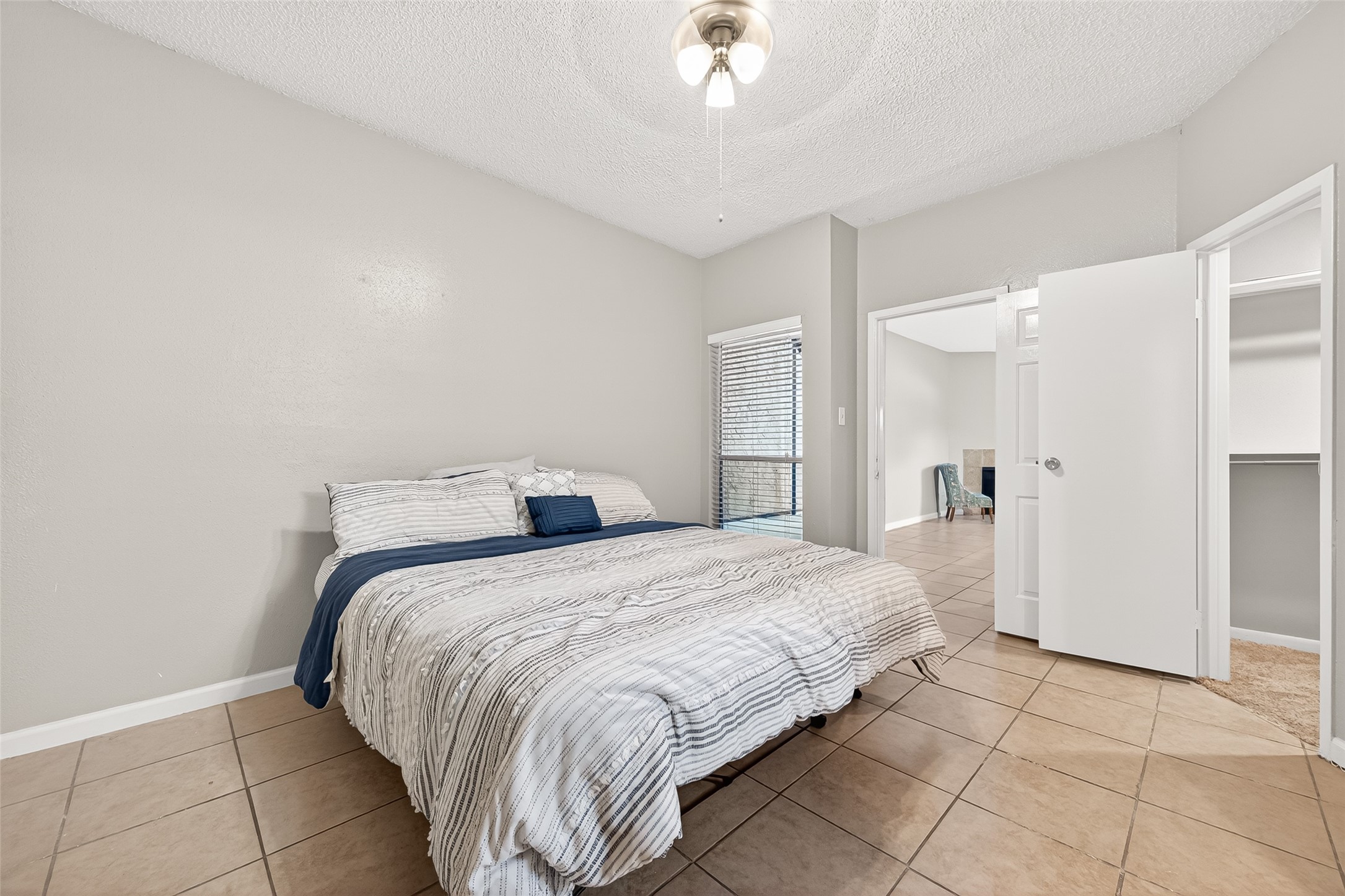10855 Meadowglen Lane 608 Property Photo 14