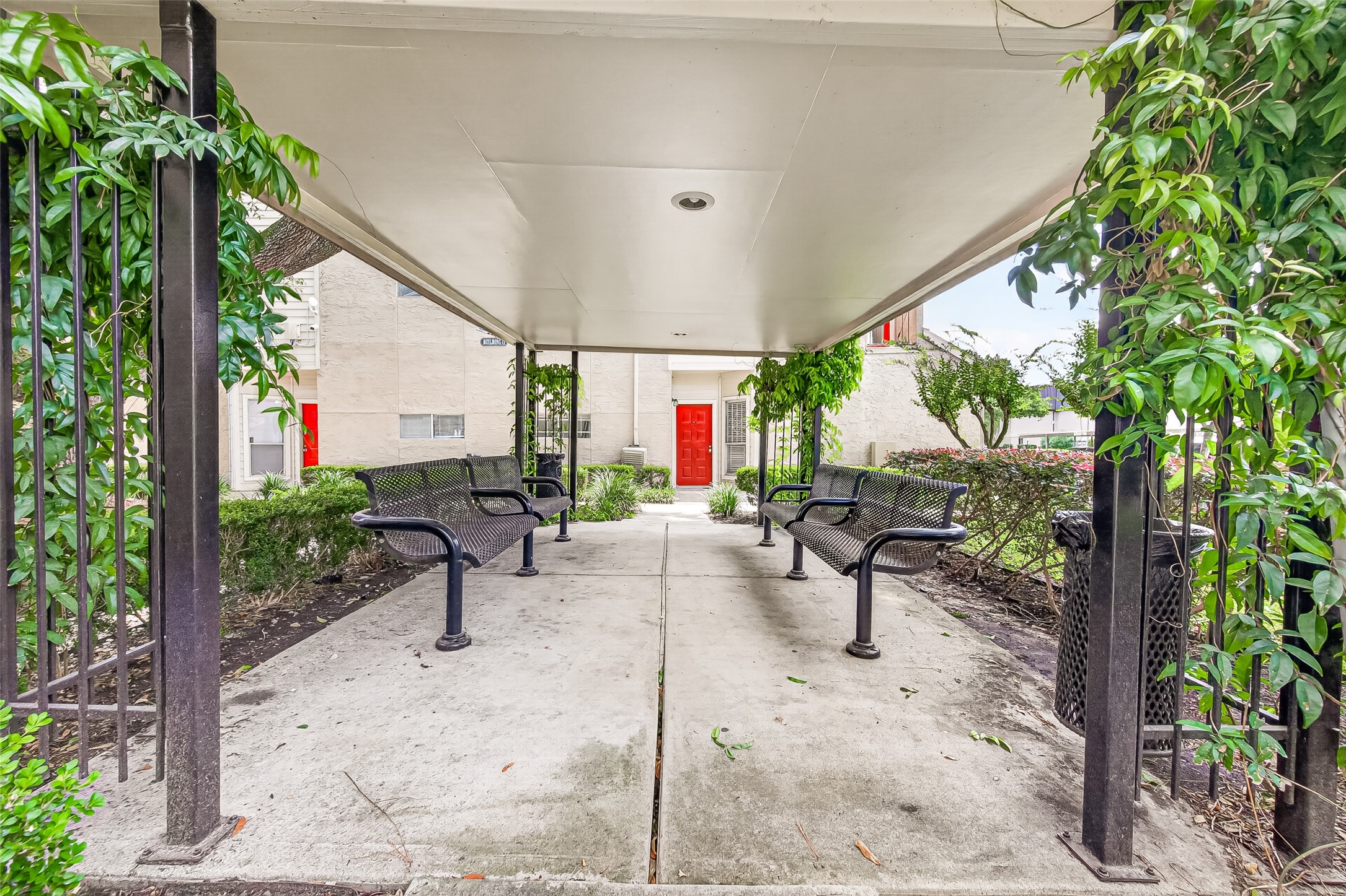 10855 Meadowglen Lane 608 Property Photo 23