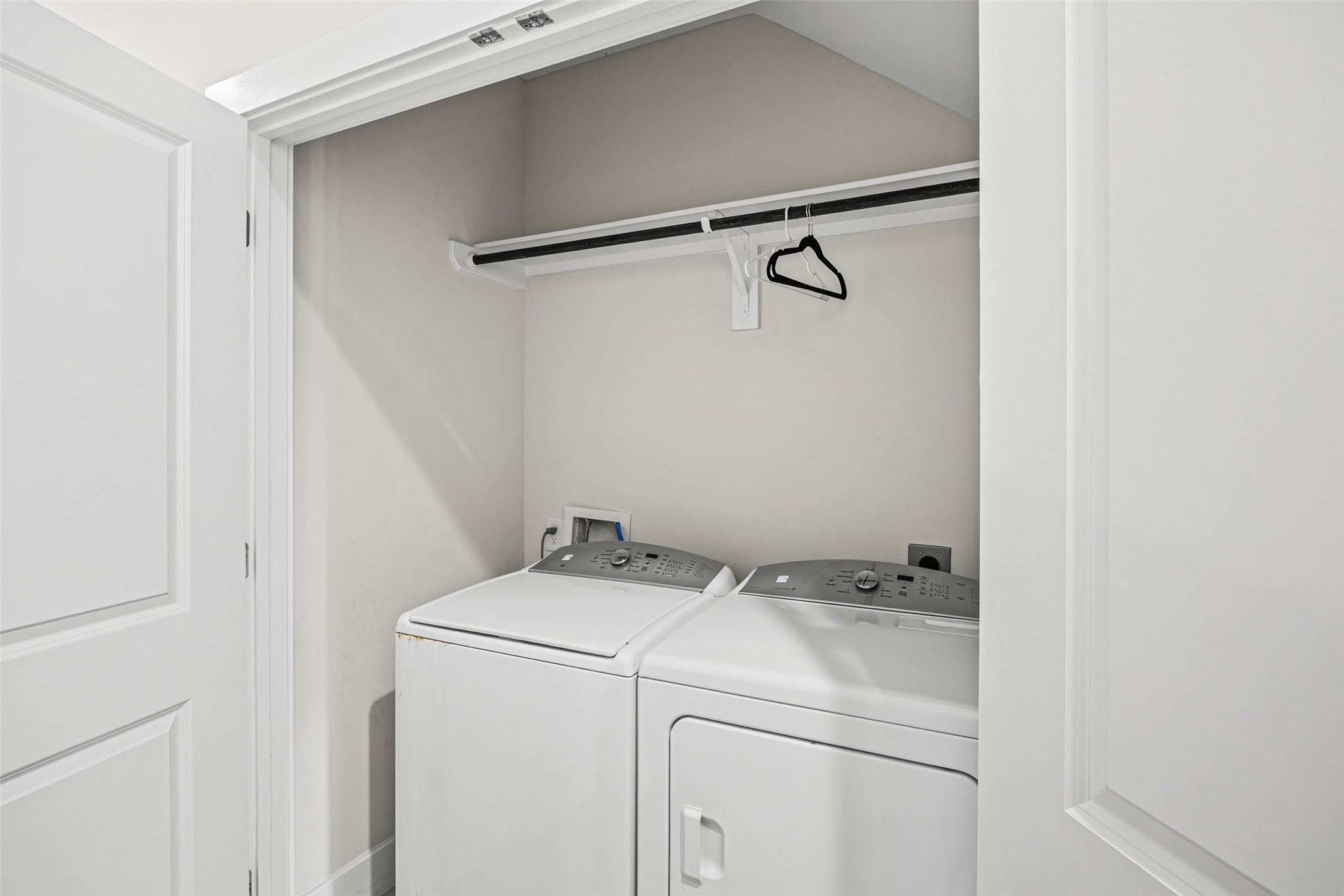 3407 Terry Street Property Photo 6