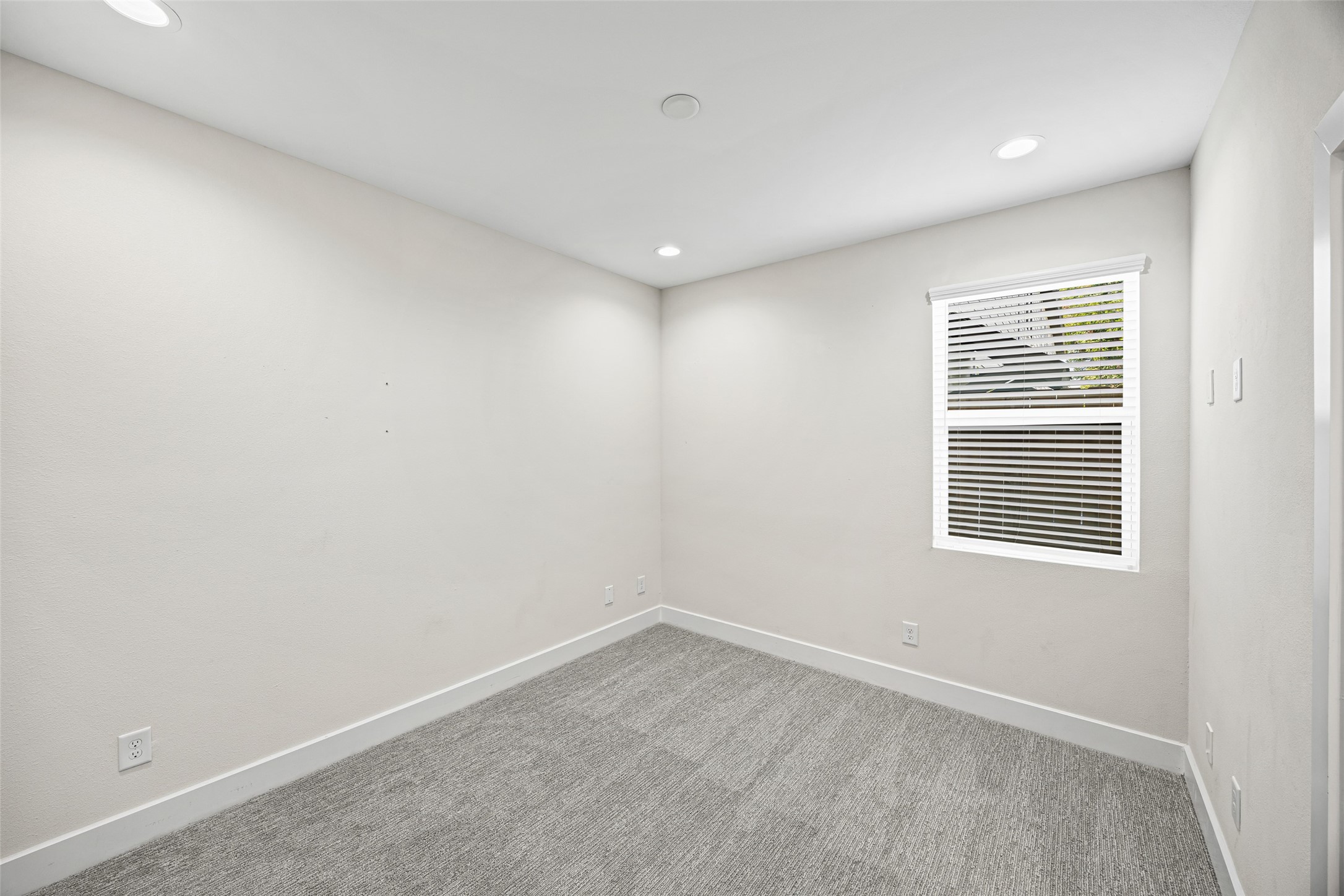 3407 Terry Street Property Photo 10