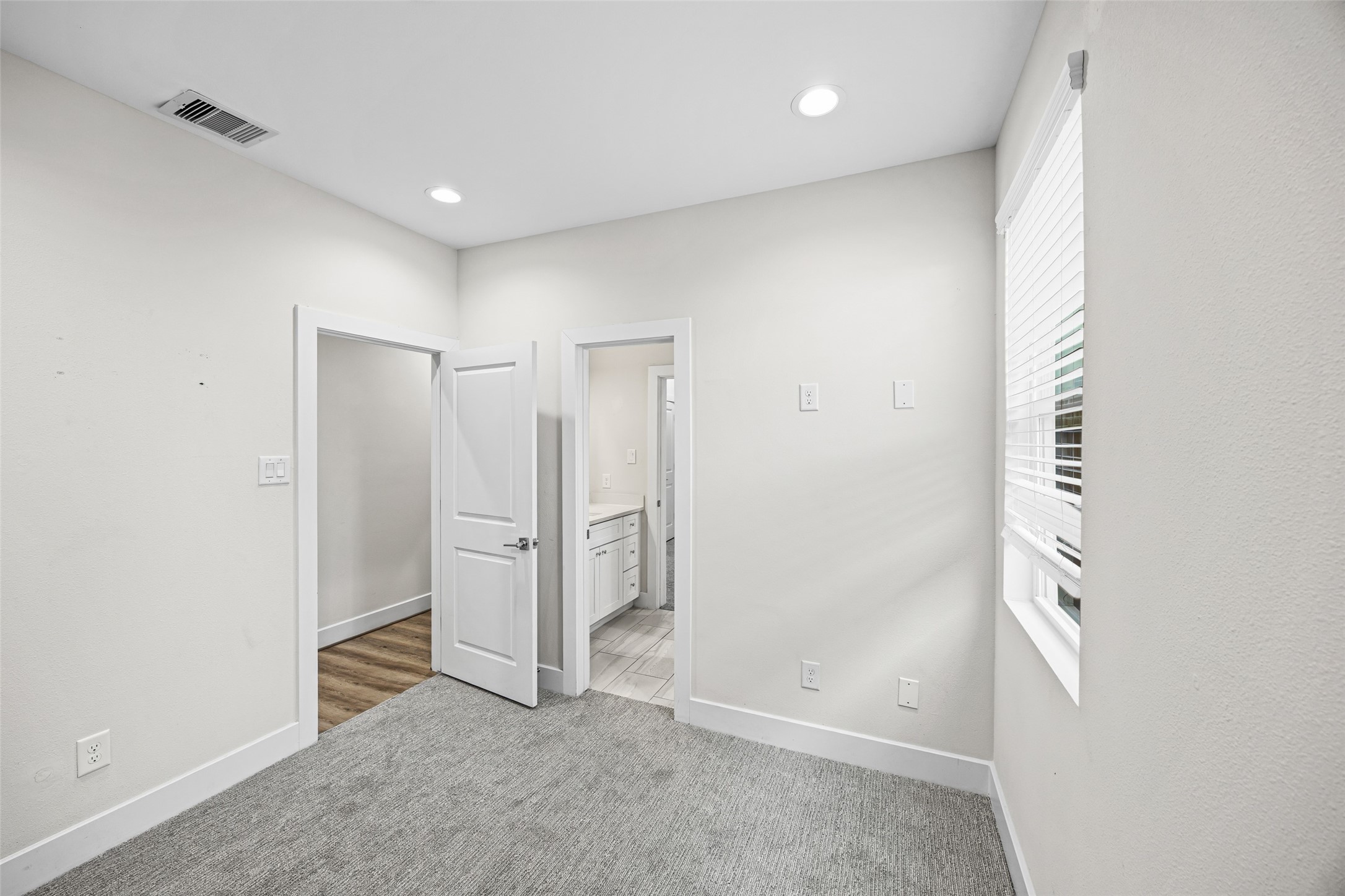 3407 Terry Street Property Photo 12