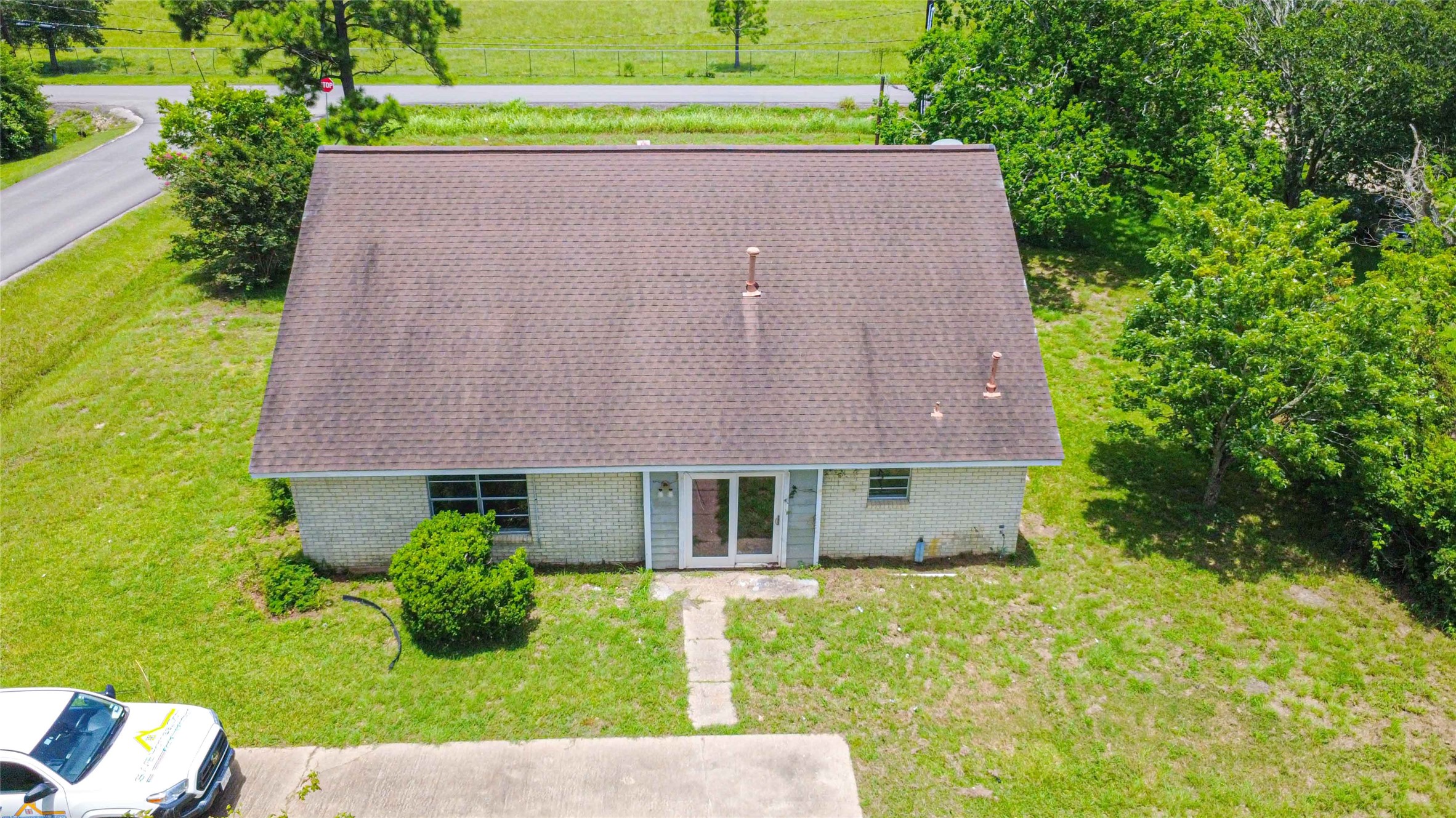 4513 County Road 424 Property Photo 3