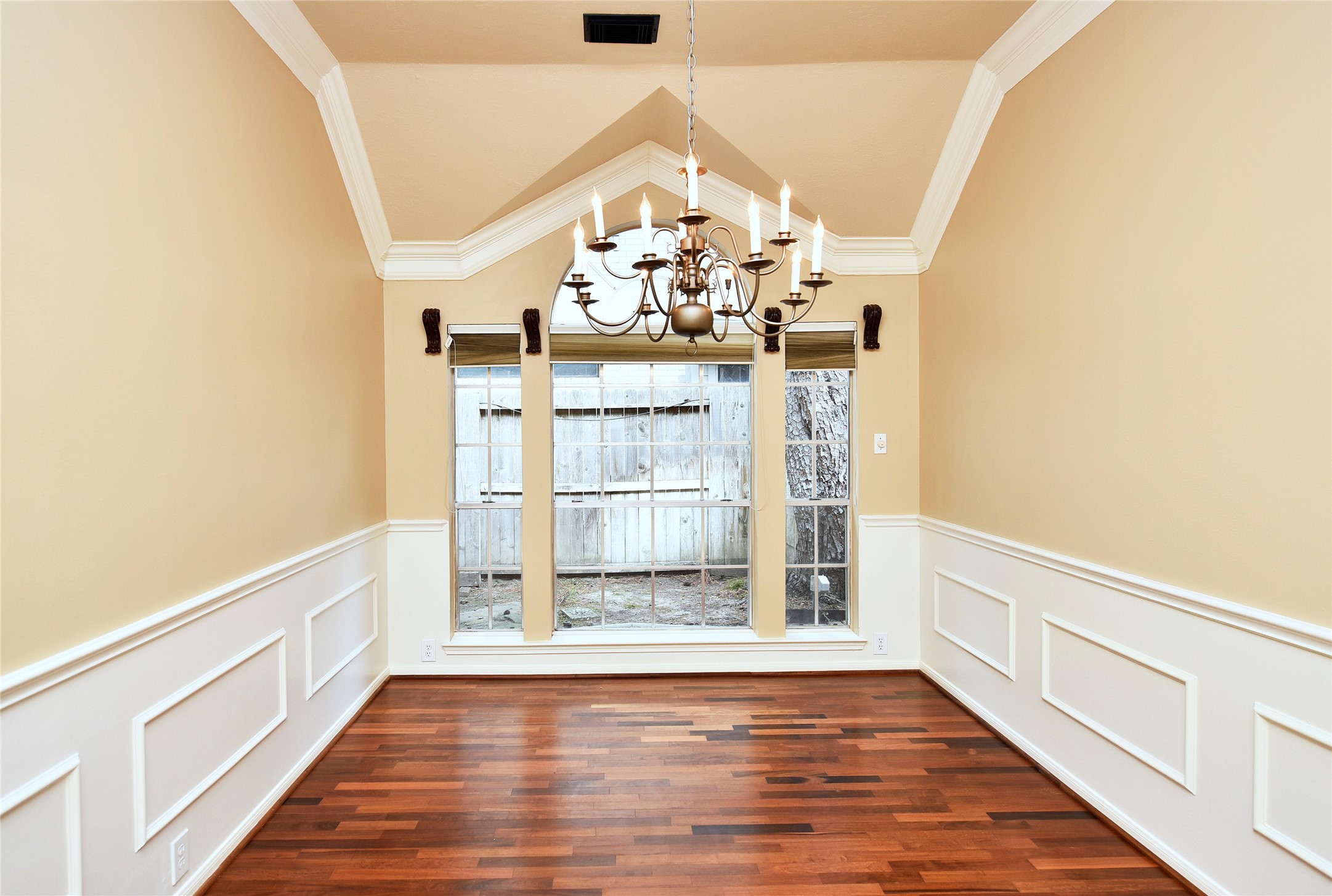 7602 Melody Circle Property Photo 6
