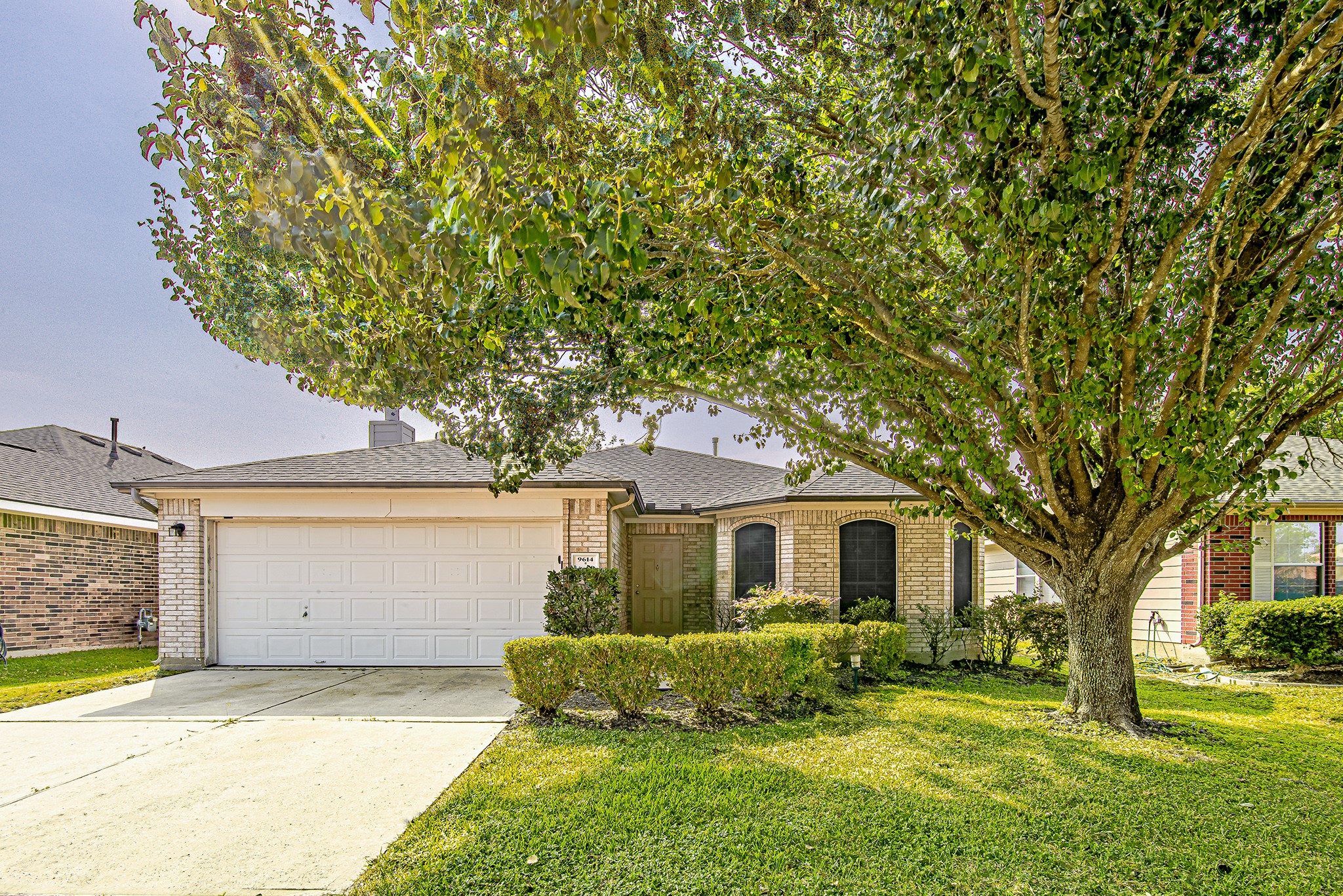 9614 Summer Laurel Lane Property Photo
