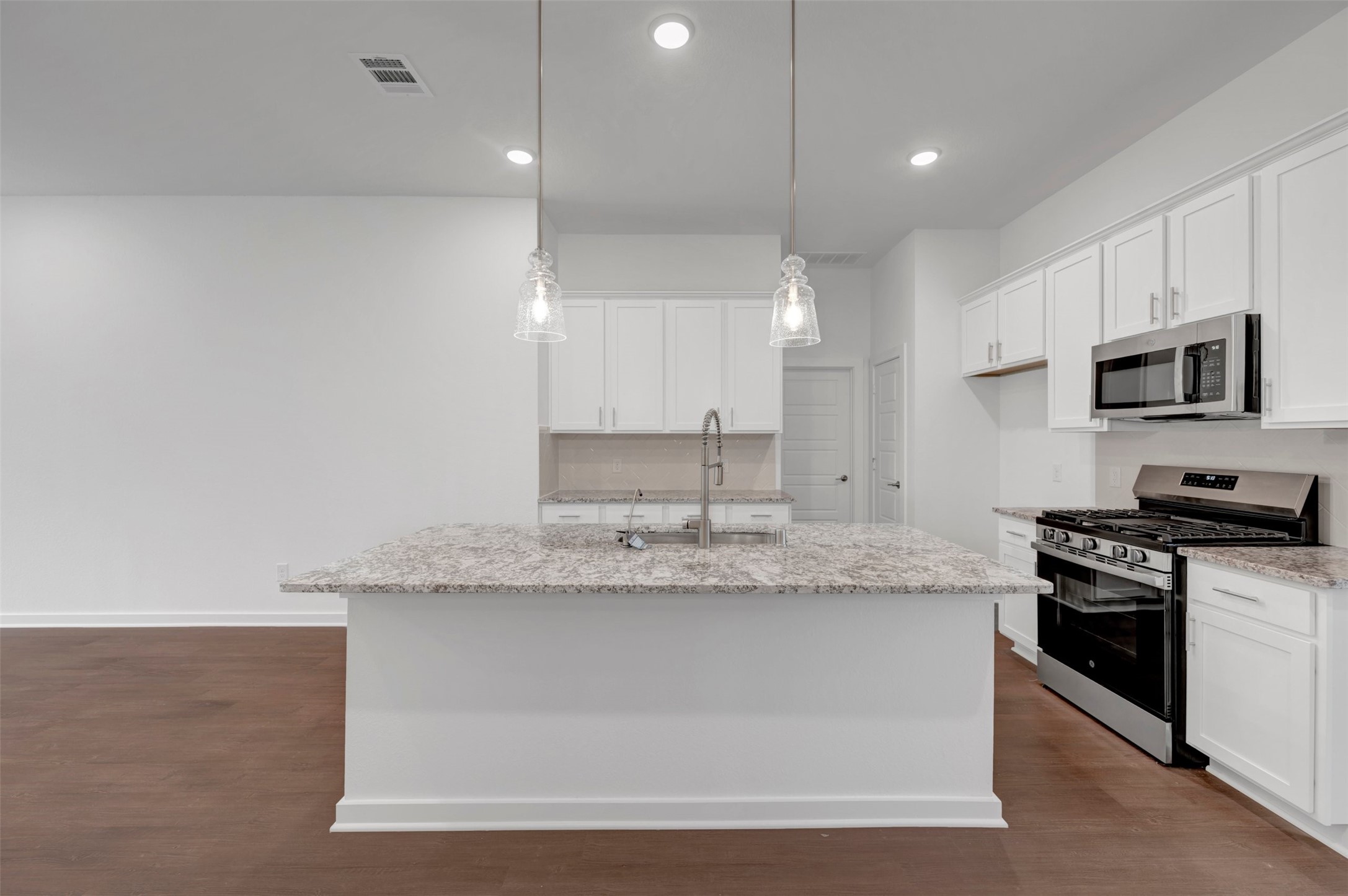 32123 Morning Luster Court Property Photo 3