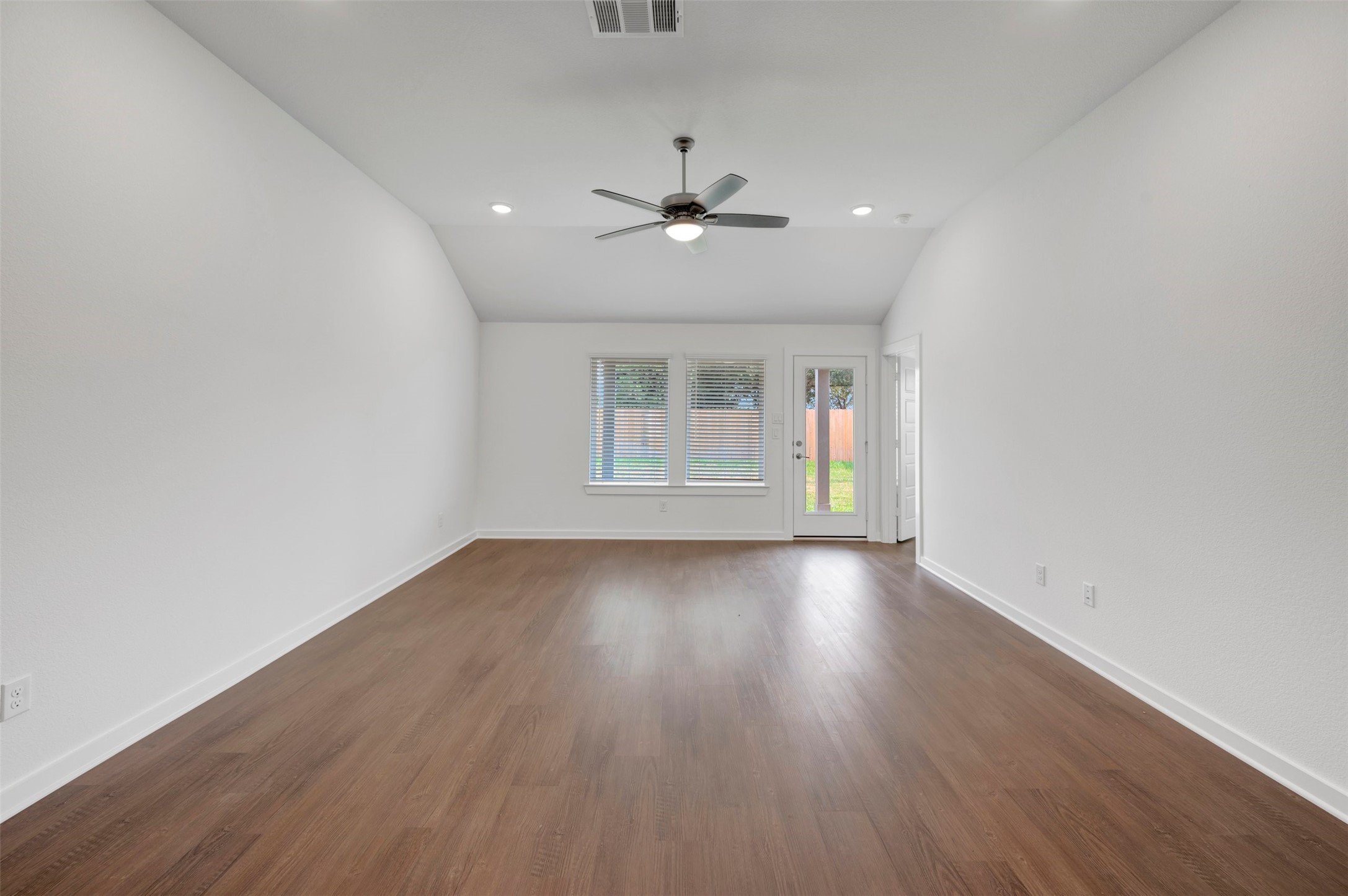 32123 Morning Luster Court Property Photo 4