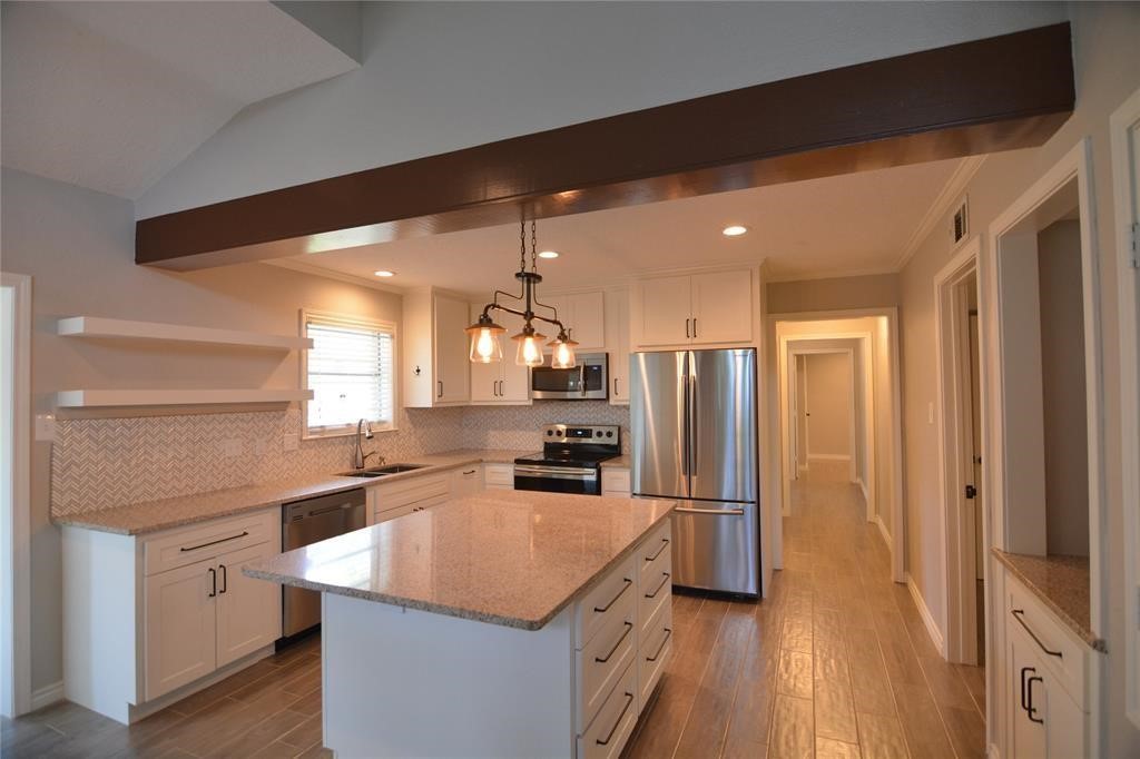 19118 Challe Circle W Property Photo 3