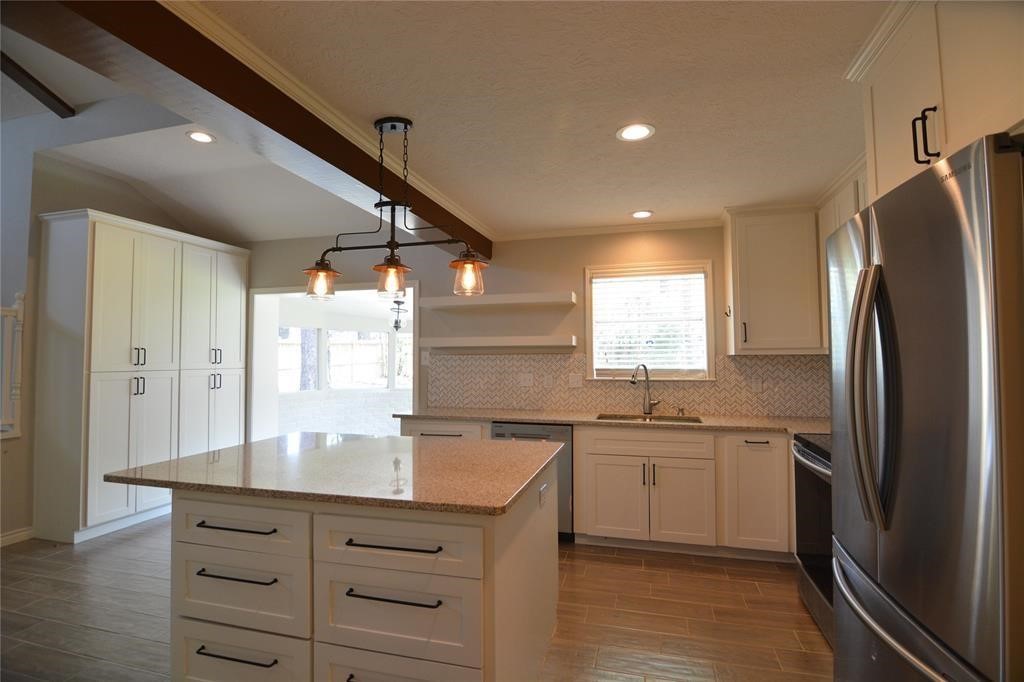 19118 Challe Circle W Property Photo 5
