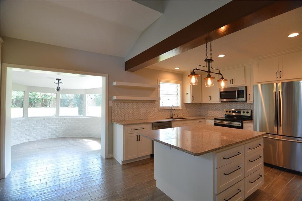 19118 Challe Circle W Property Photo 6
