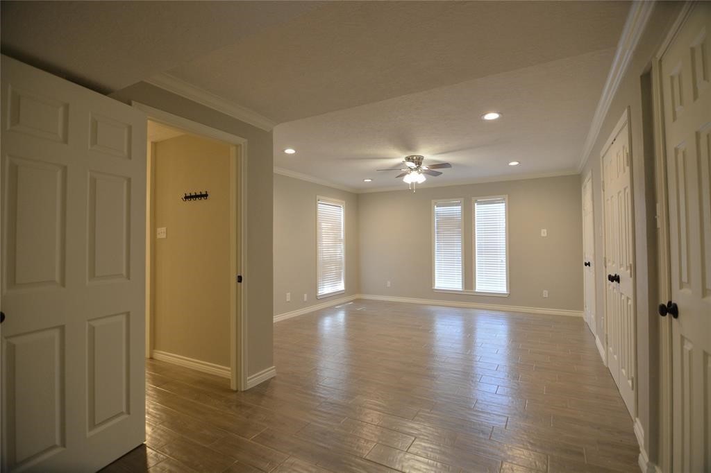 19118 Challe Circle W Property Photo 11