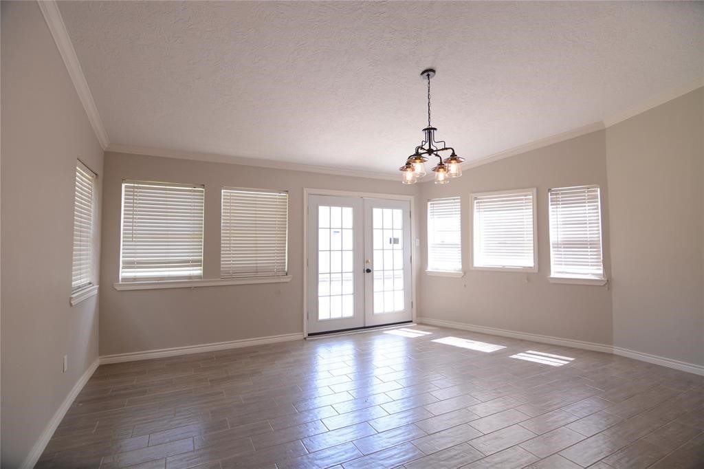 19118 Challe Circle W Property Photo 15