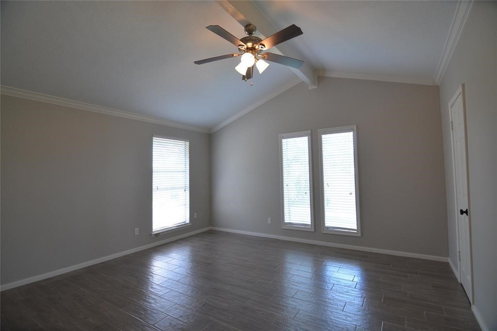 19118 Challe Circle W Property Photo 17