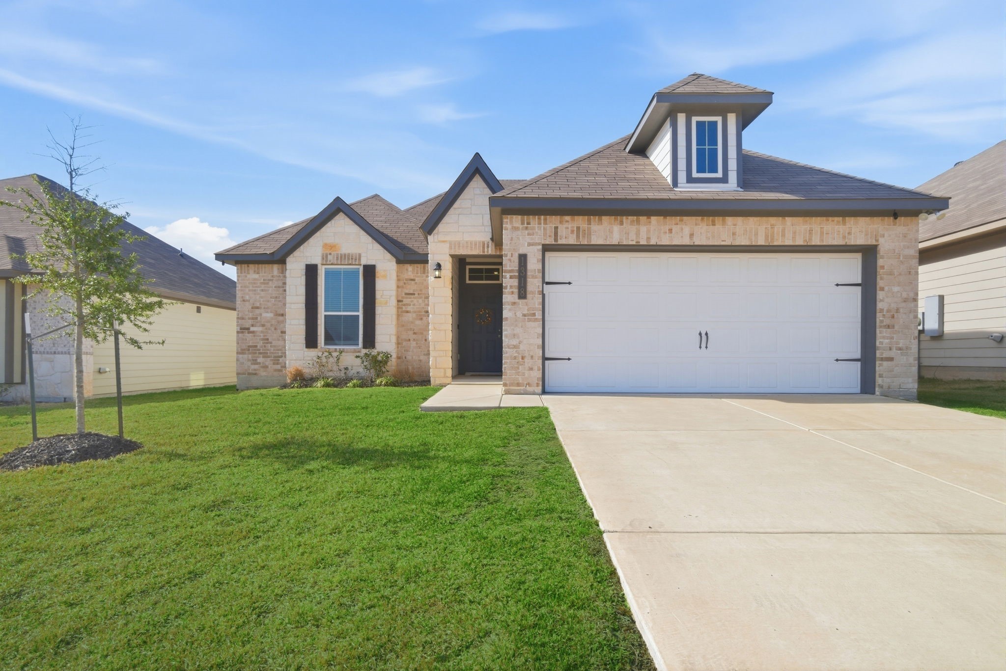 1318 Kingsgate Drive Property Photo 1
