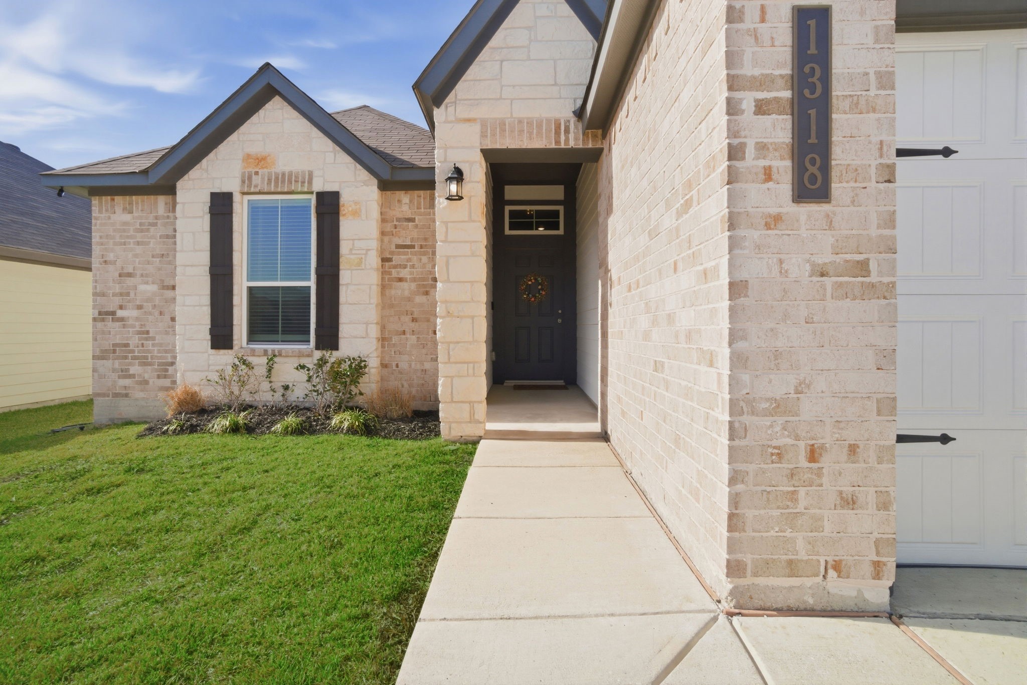 1318 Kingsgate Drive Property Photo 4