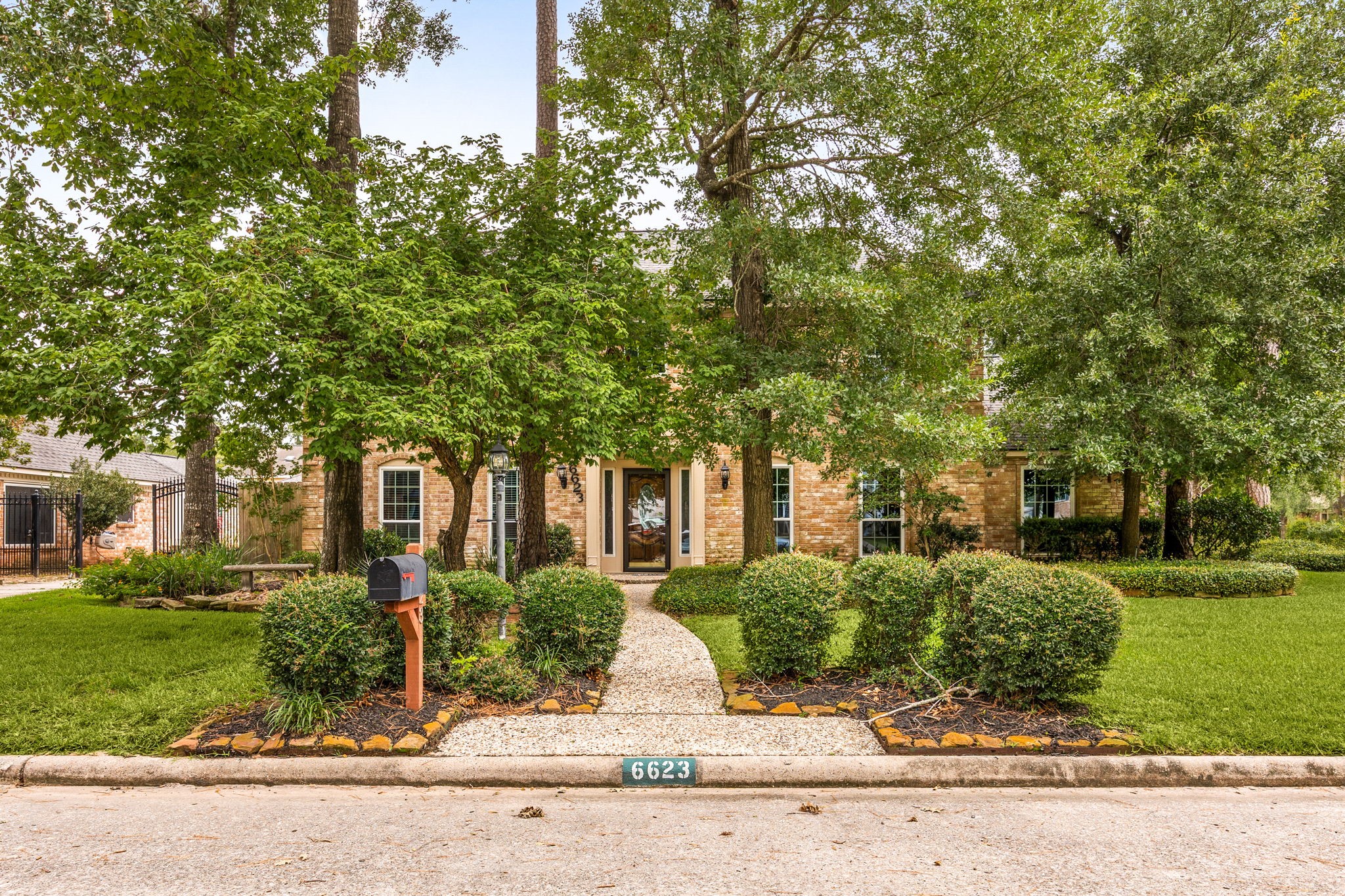 6623 Ampton Drive Property Photo 4