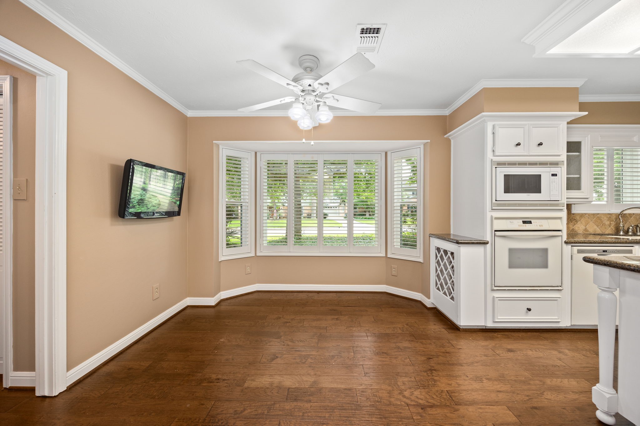 6623 Ampton Drive Property Photo 12