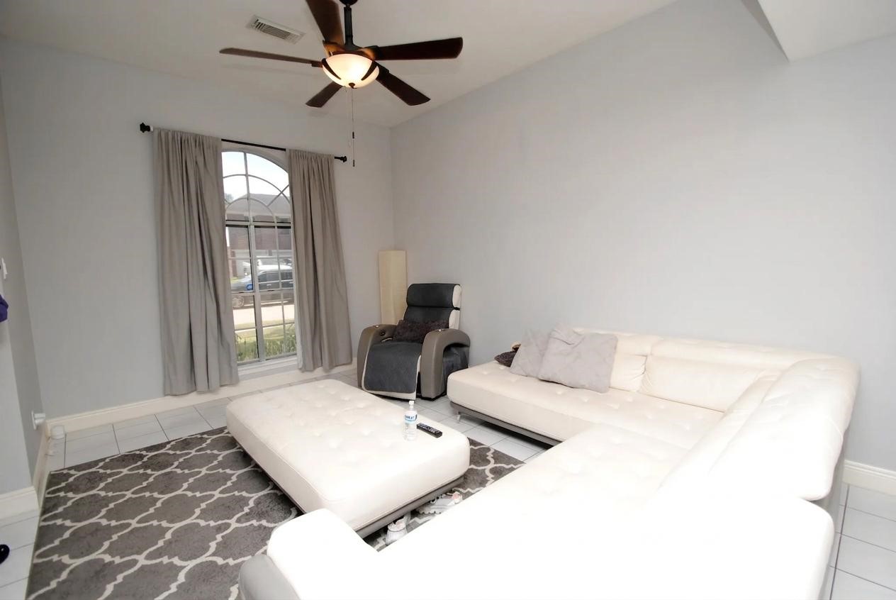 2542 Chestnut Mills Road Property Photo 3