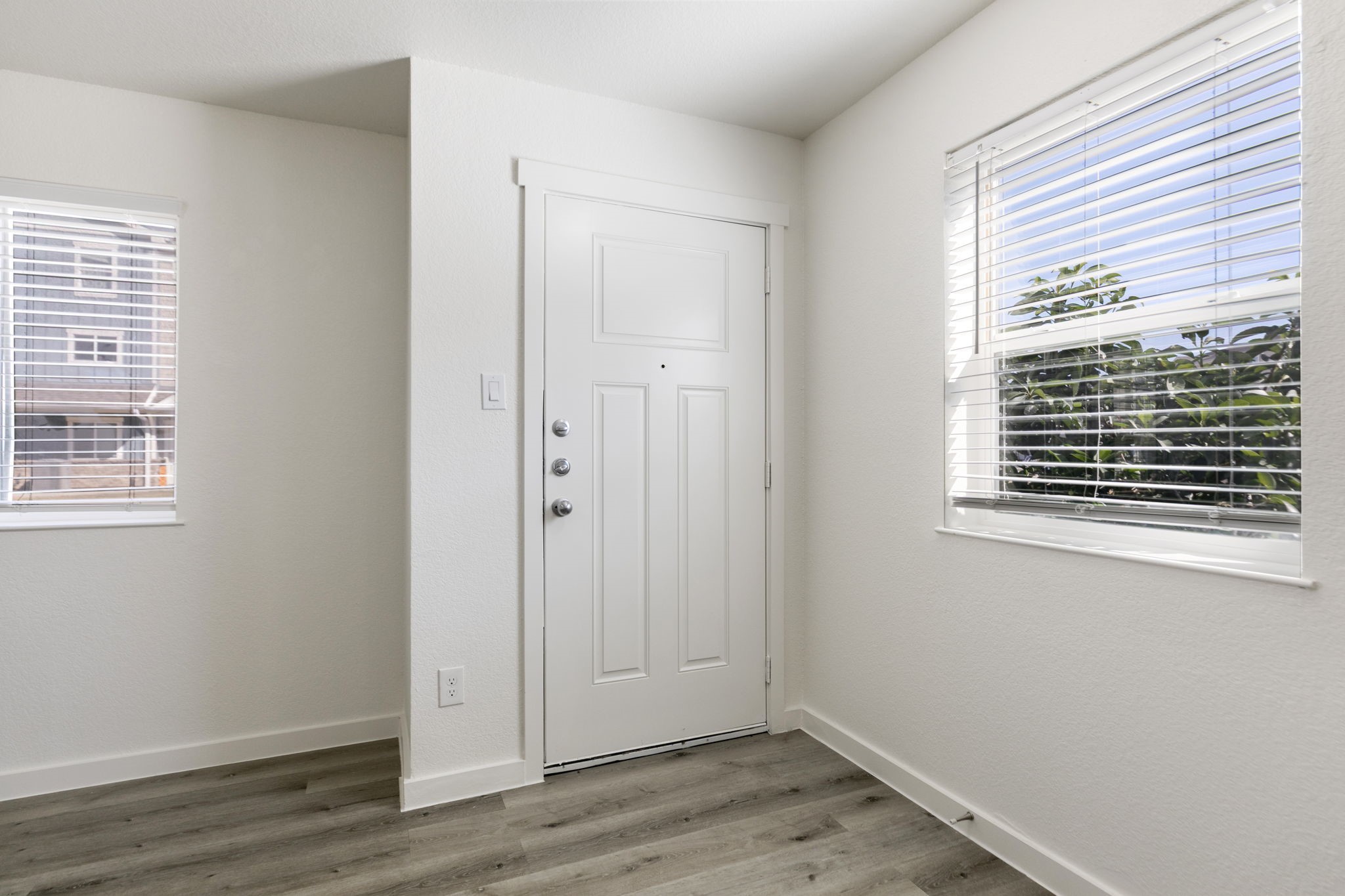 21155 Gosling Road 11c Property Photo 5