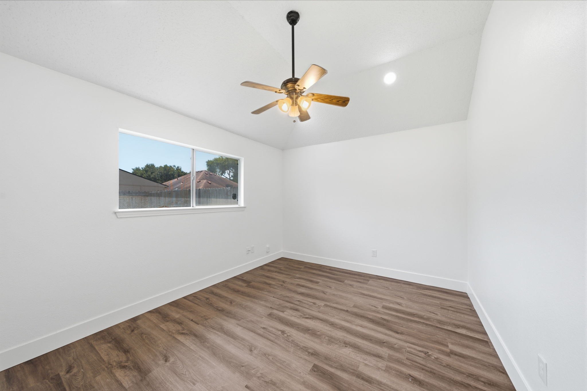 5820 Guadalupe Drive Property Photo 11
